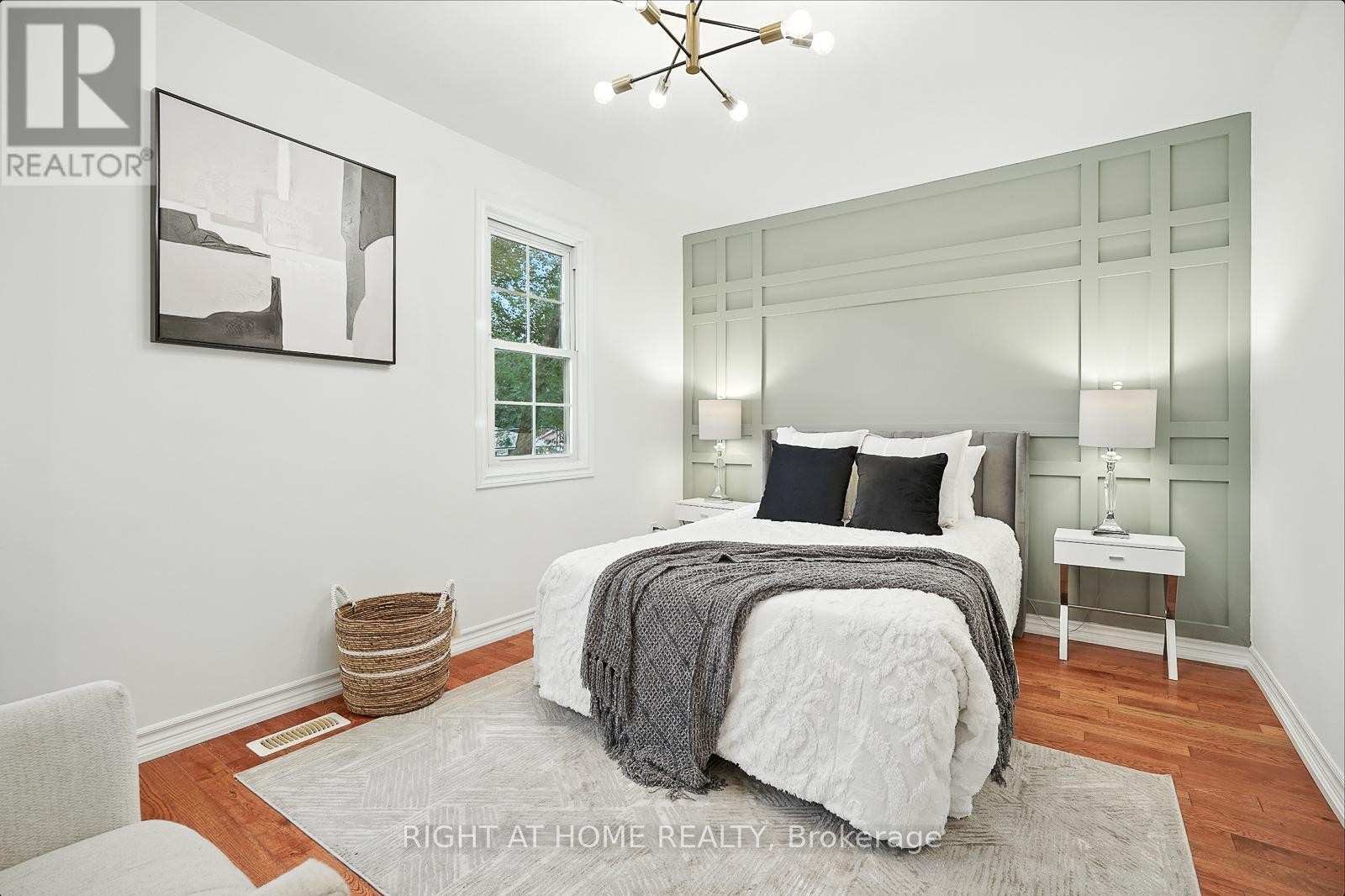 












413 ENFIELD ROAD

,
Burlington (LaSalle),




Ontario
L7T2X5

