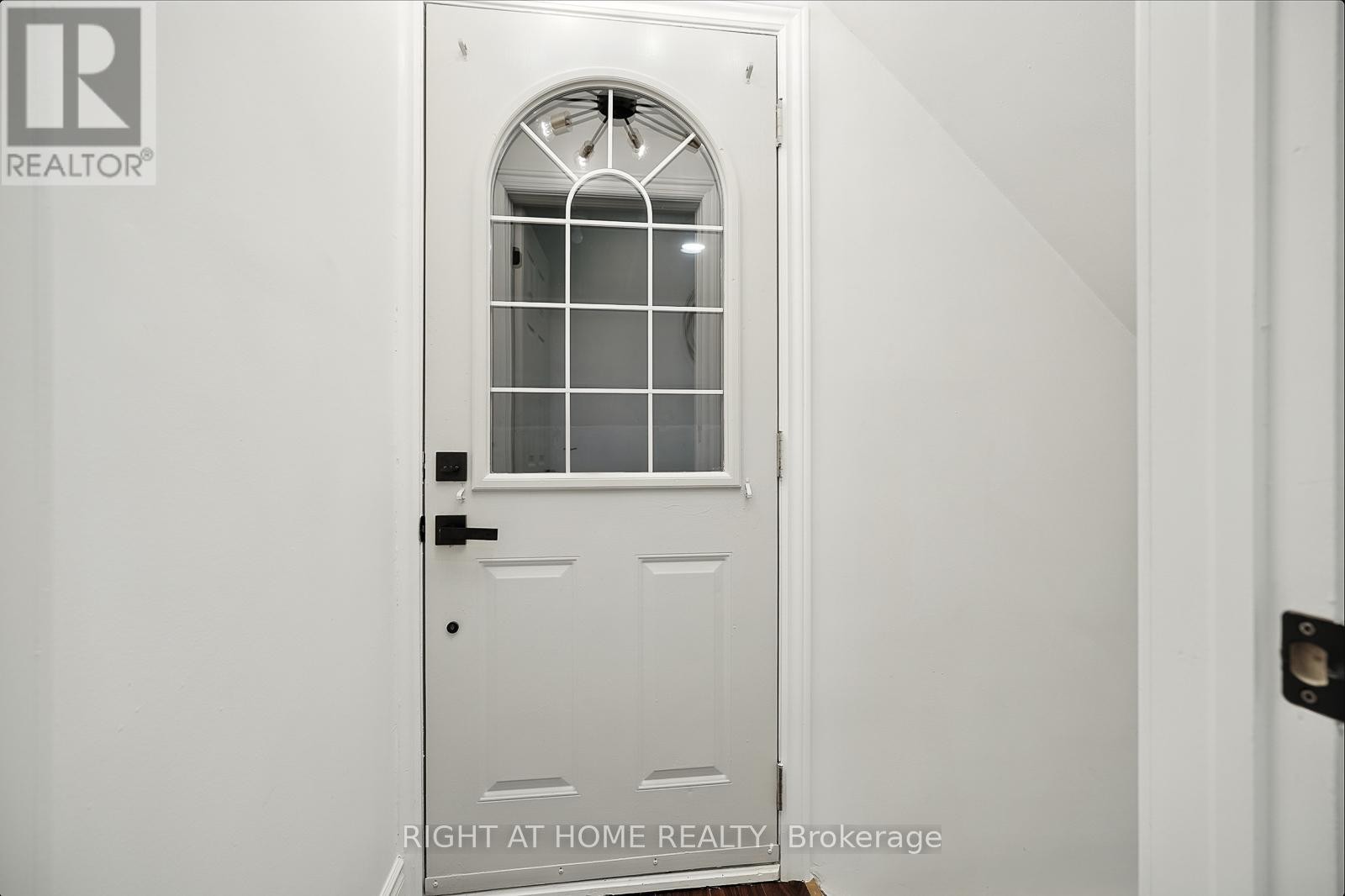 












413 ENFIELD ROAD

,
Burlington (LaSalle),




Ontario
L7T2X5

