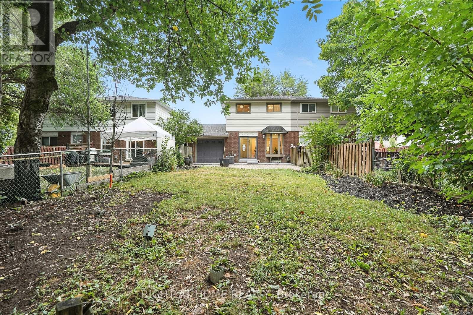 












413 ENFIELD ROAD

,
Burlington (LaSalle),




Ontario
L7T2X5

