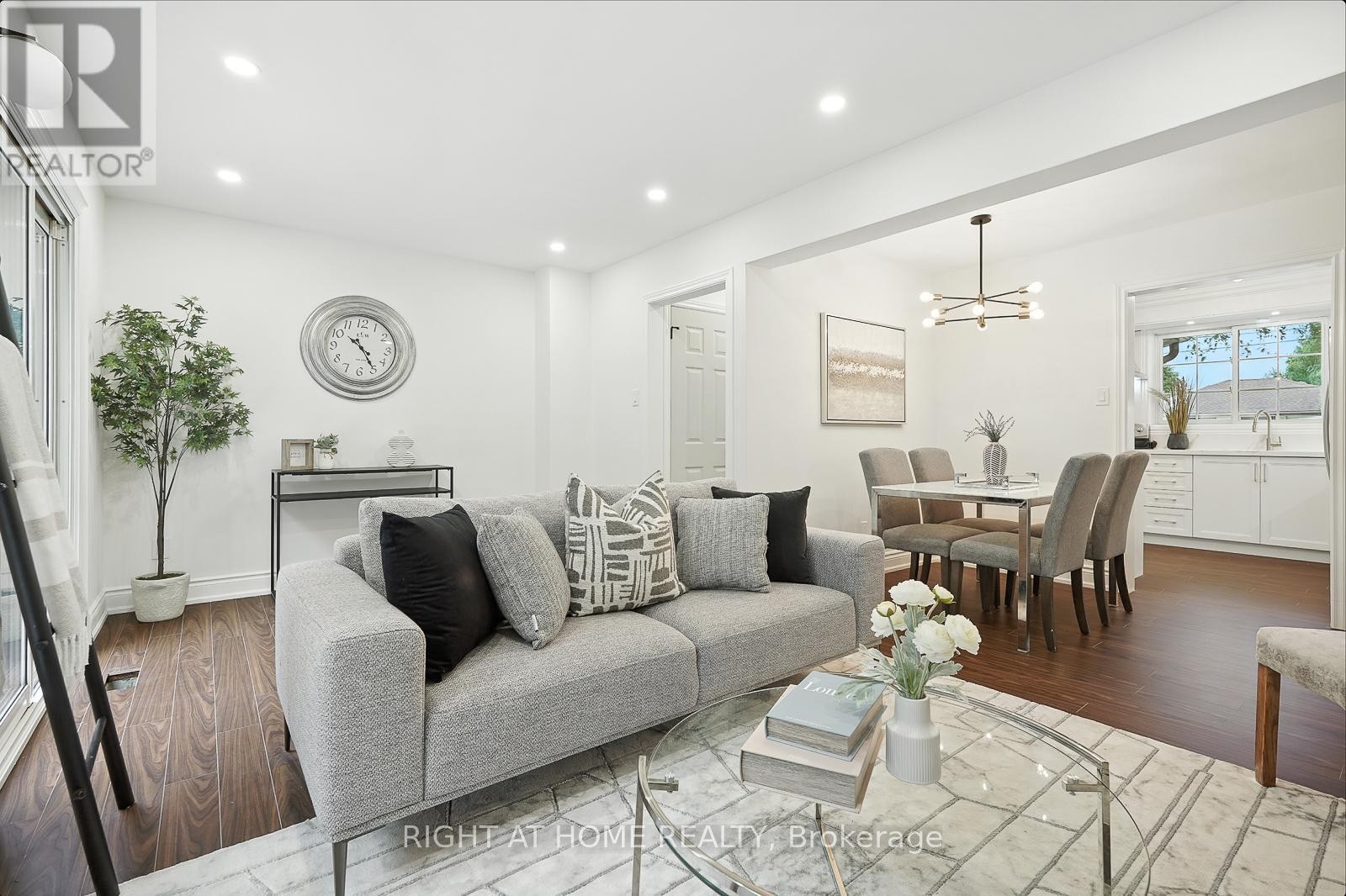 












413 ENFIELD ROAD

,
Burlington (LaSalle),




Ontario
L7T2X5


