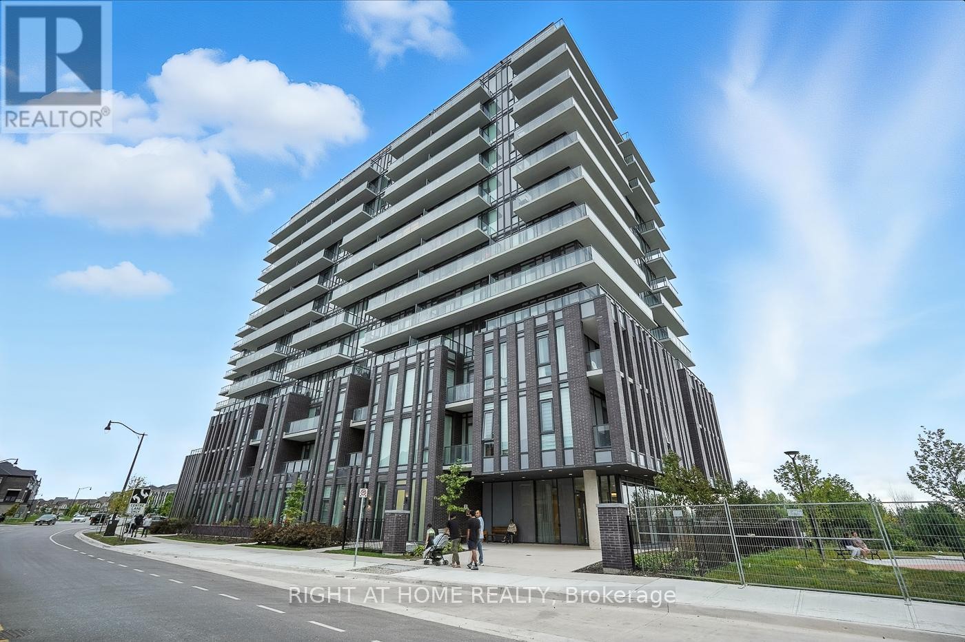 












215 VETERANS DRIVE S

,
Brampton (Northwest Brampton),




Ontario
L7A4S6

