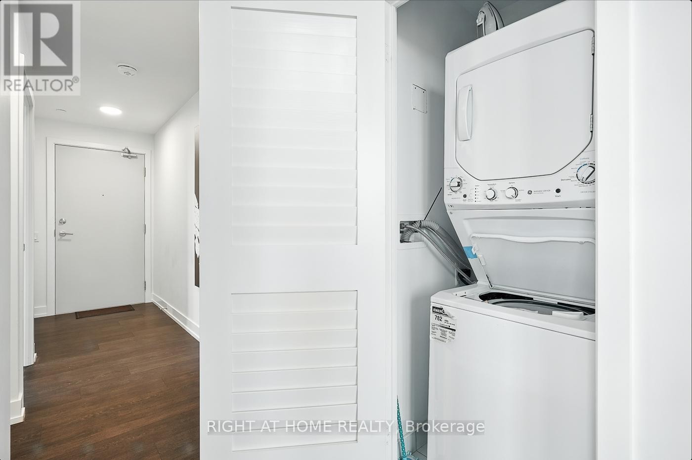 












215 VETERANS DRIVE S

,
Brampton (Northwest Brampton),




Ontario
L7A4S6


