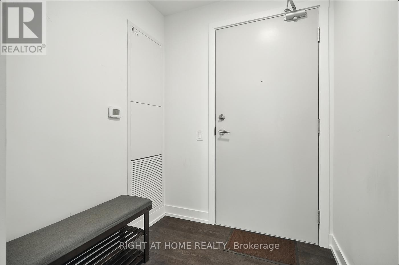 












215 VETERANS DRIVE S

,
Brampton (Northwest Brampton),




Ontario
L7A4S6

