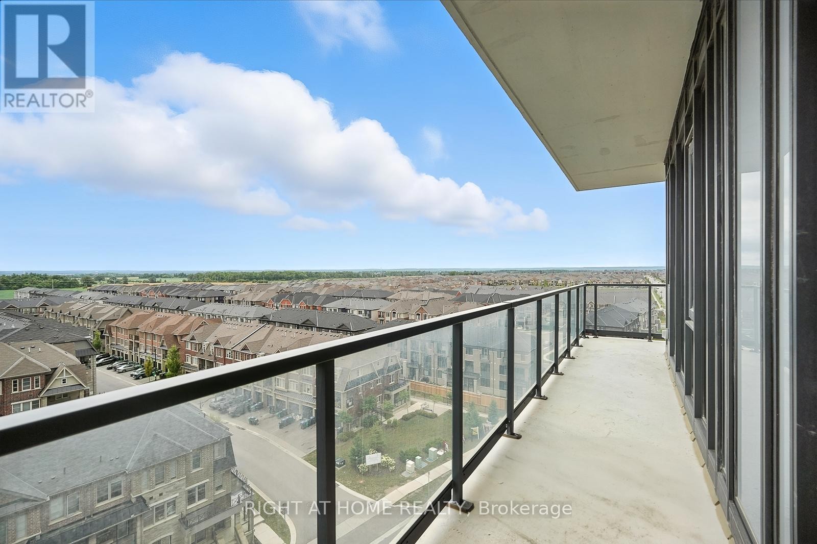 












215 VETERANS DRIVE S

,
Brampton (Northwest Brampton),




Ontario
L7A4S6

