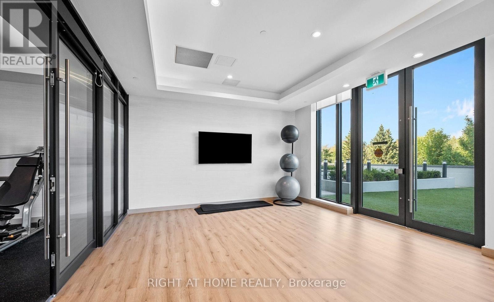 












215 VETERANS DRIVE S

,
Brampton (Northwest Brampton),




Ontario
L7A4S6

