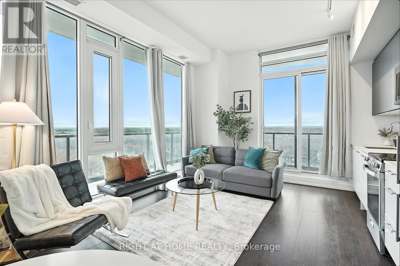 












215 VETERANS DRIVE S

,
Brampton (Northwest Brampton),




Ontario
L7A4S6

