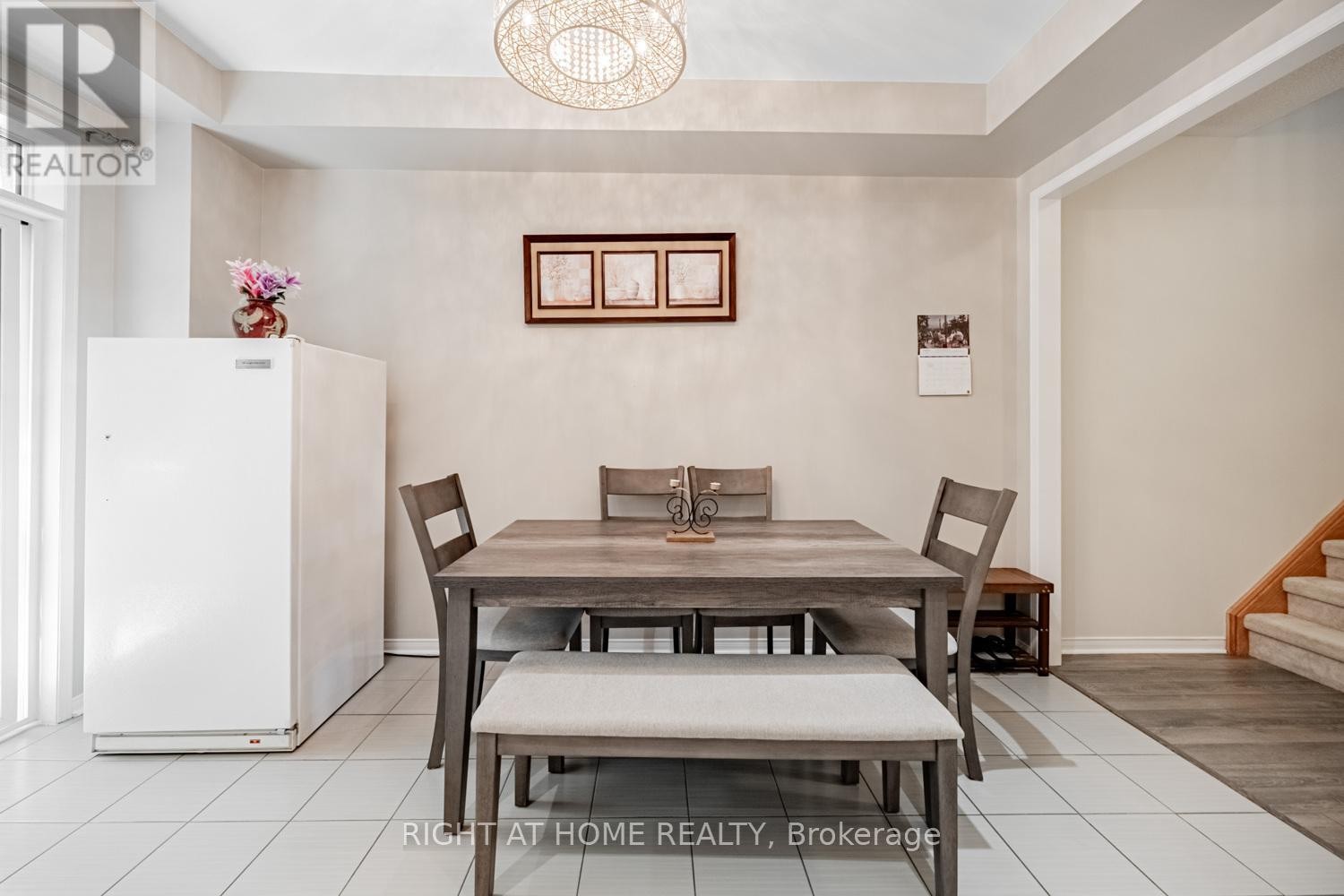 












33 PROMENADE TRAIL

,
Halton Hills (Georgetown),




Ontario
L7G0G8

