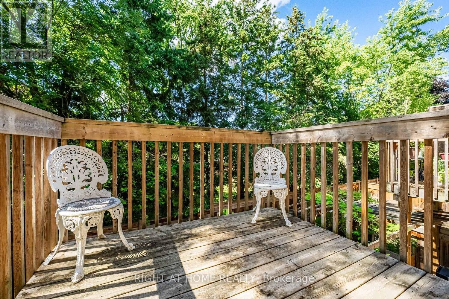 












33 PROMENADE TRAIL

,
Halton Hills (Georgetown),




Ontario
L7G0G8

