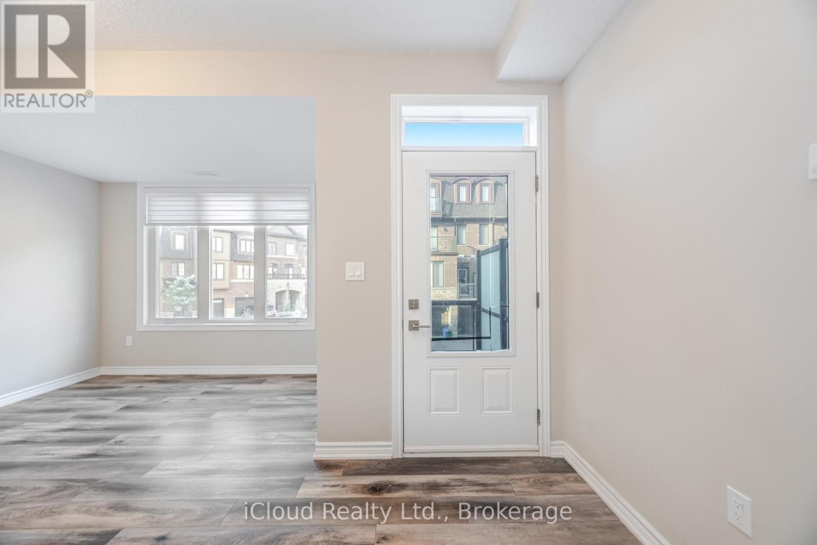 












91 - 445 ONTARIO STREET

,
Milton (TM Timberlea),




Ontario
L9T9K4

