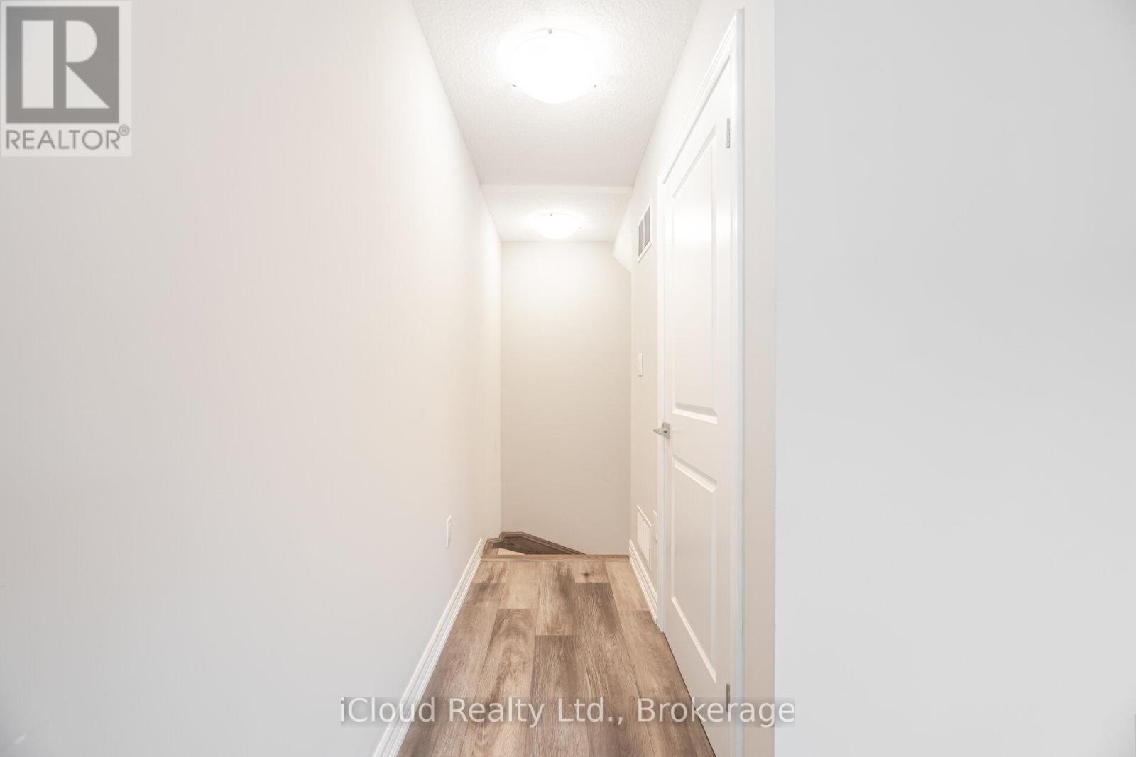 












91 - 445 ONTARIO STREET

,
Milton (TM Timberlea),




Ontario
L9T9K4

