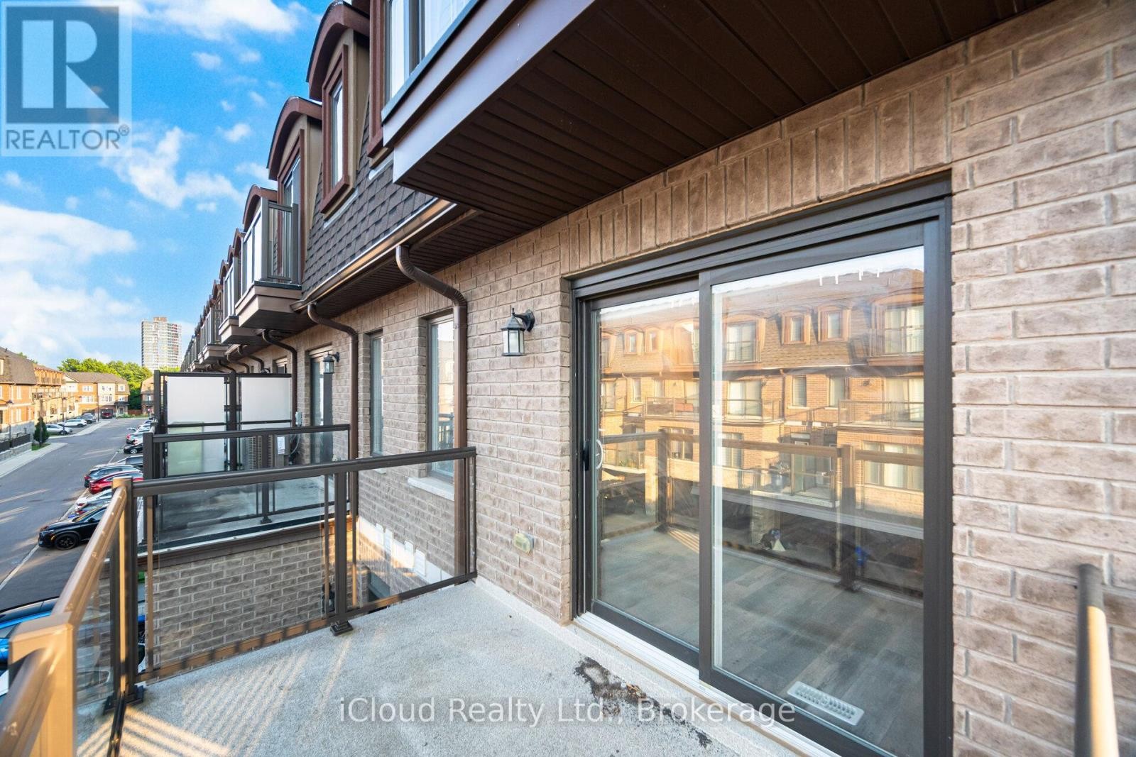 












91 - 445 ONTARIO STREET

,
Milton (TM Timberlea),




Ontario
L9T9K4

