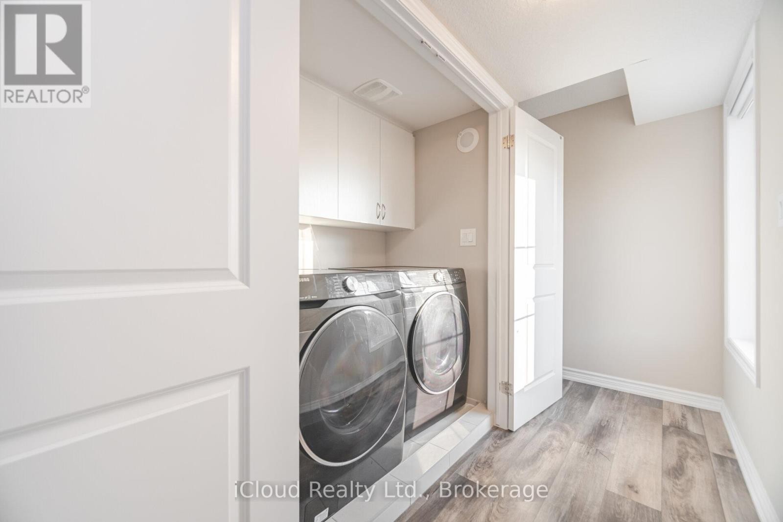 












91 - 445 ONTARIO STREET

,
Milton (TM Timberlea),




Ontario
L9T9K4

