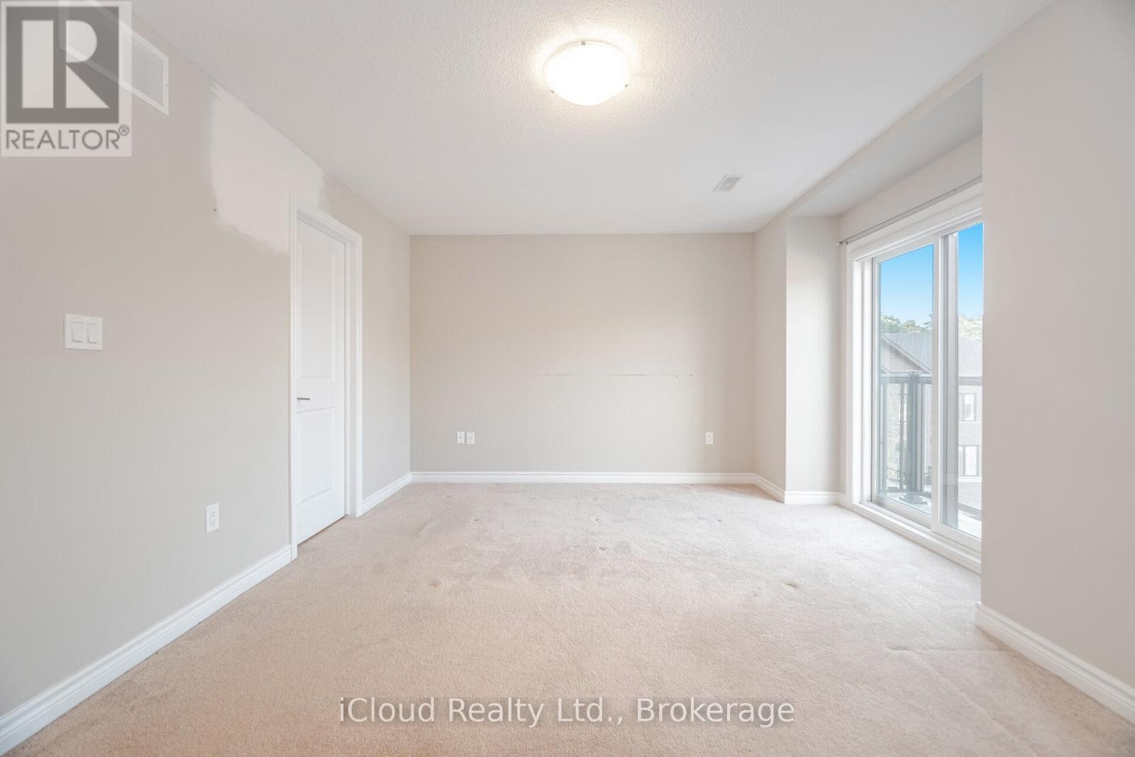 












91 - 445 ONTARIO STREET

,
Milton (TM Timberlea),




Ontario
L9T9K4

