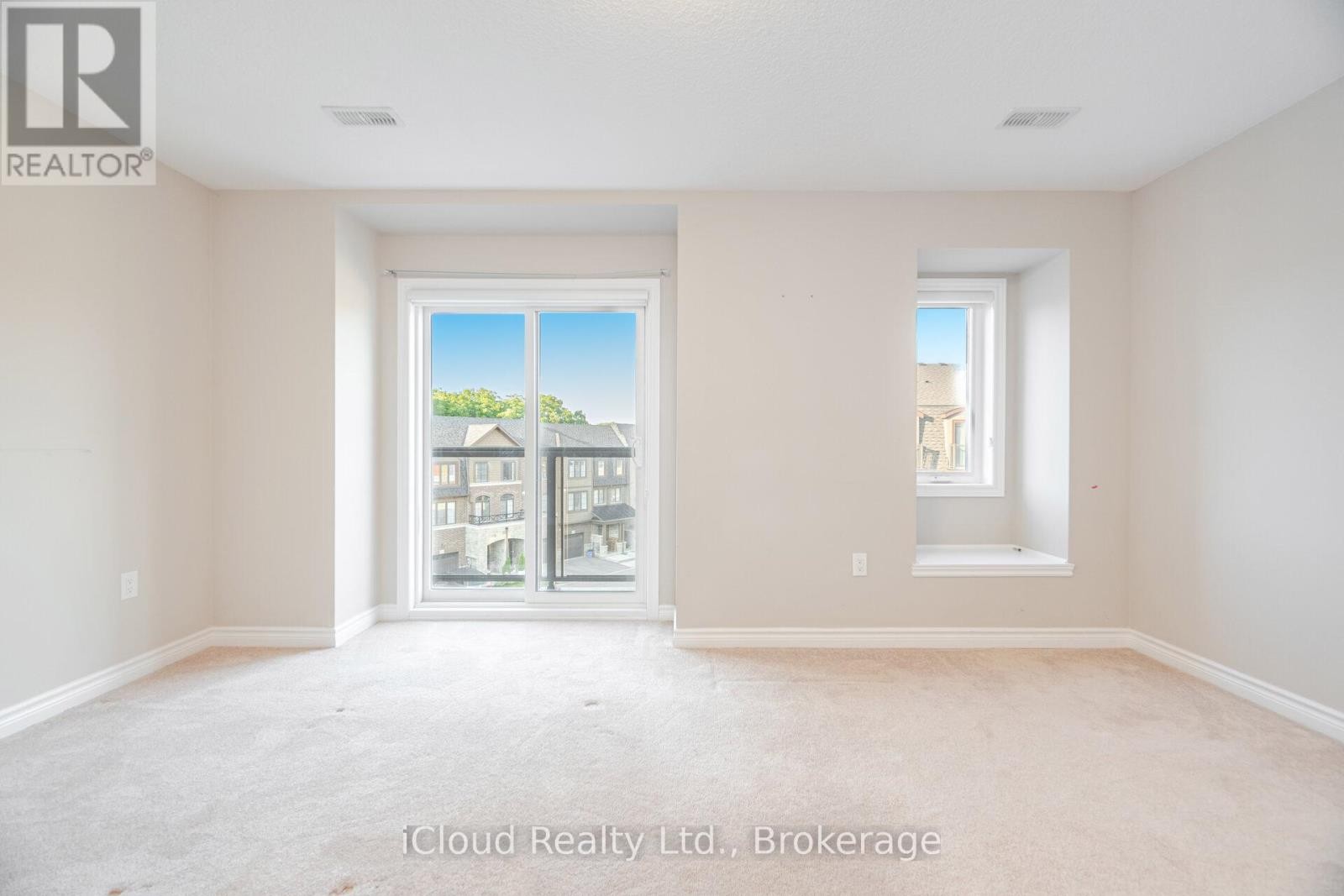












91 - 445 ONTARIO STREET

,
Milton (TM Timberlea),




Ontario
L9T9K4

