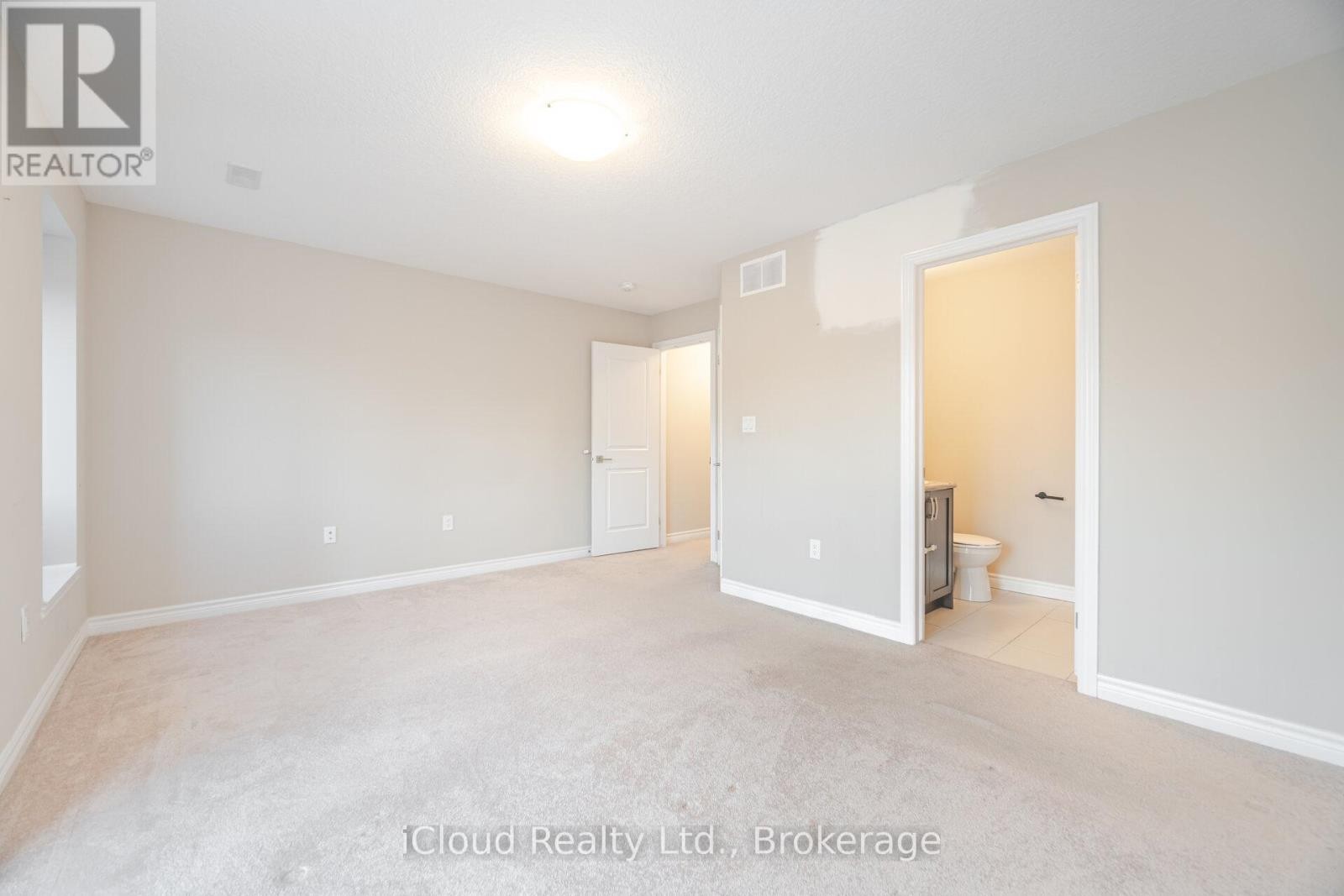 












91 - 445 ONTARIO STREET

,
Milton (TM Timberlea),




Ontario
L9T9K4

