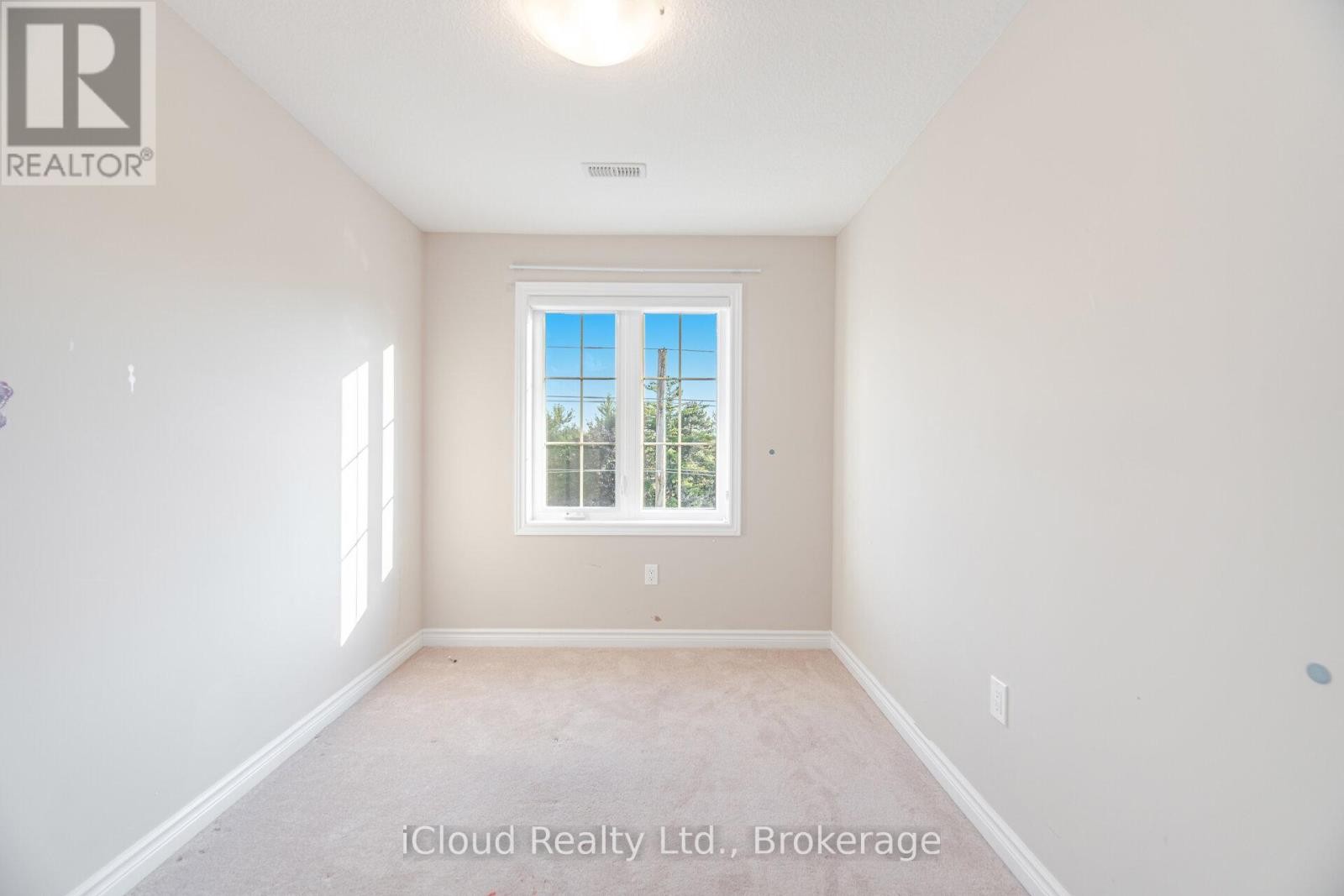 












91 - 445 ONTARIO STREET

,
Milton (TM Timberlea),




Ontario
L9T9K4

