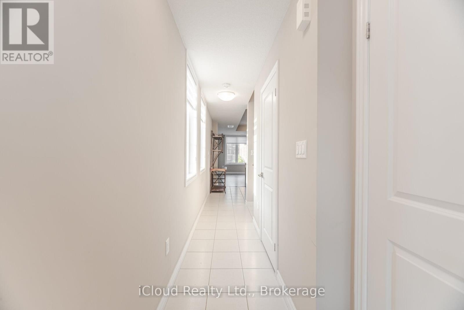 












91 - 445 ONTARIO STREET

,
Milton (TM Timberlea),




Ontario
L9T9K4

