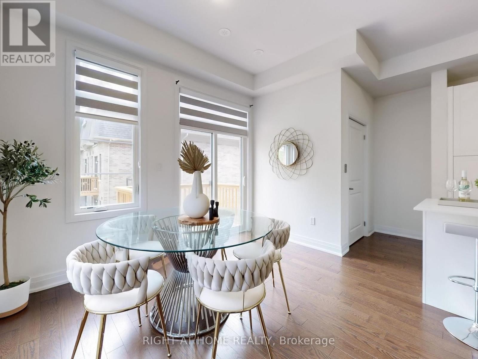 












197 WYNDHAM STREET

,
Mississauga (Streetsville),




Ontario
L5M2S5

