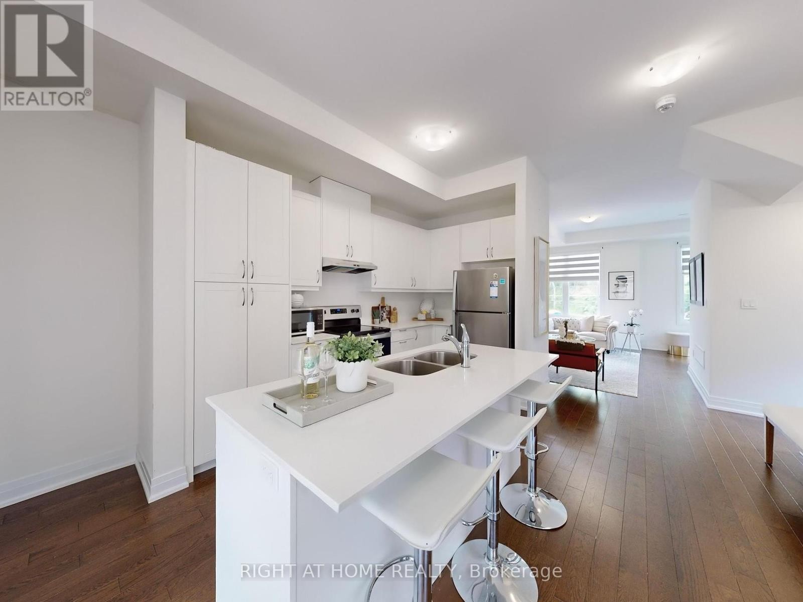 












197 WYNDHAM STREET

,
Mississauga (Streetsville),




Ontario
L5M2S5

