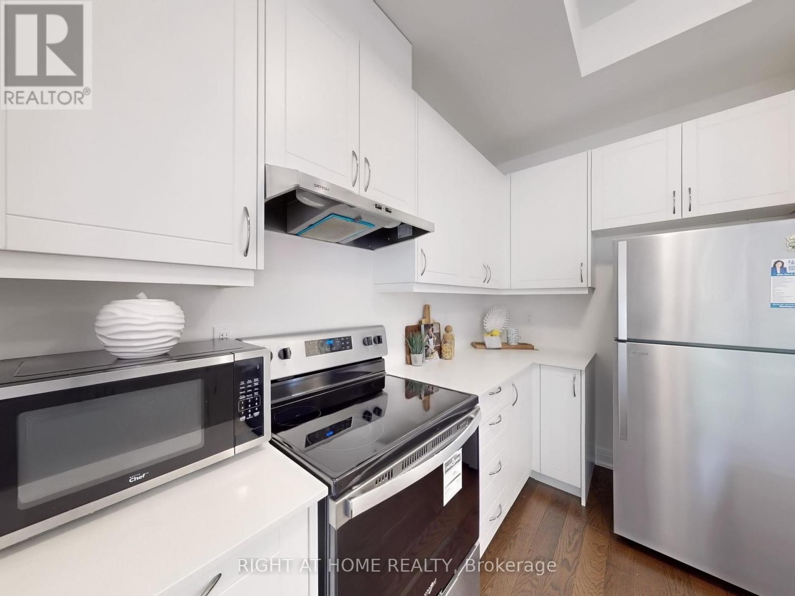 












197 WYNDHAM STREET

,
Mississauga (Streetsville),




Ontario
L5M2S5

