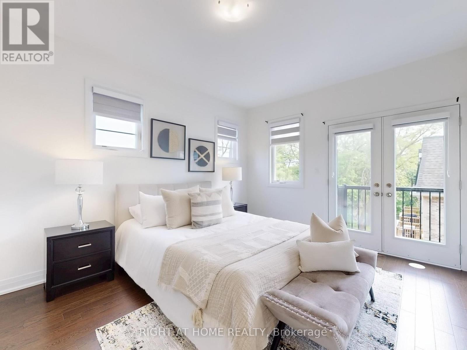 












197 WYNDHAM STREET

,
Mississauga (Streetsville),




Ontario
L5M2S5


