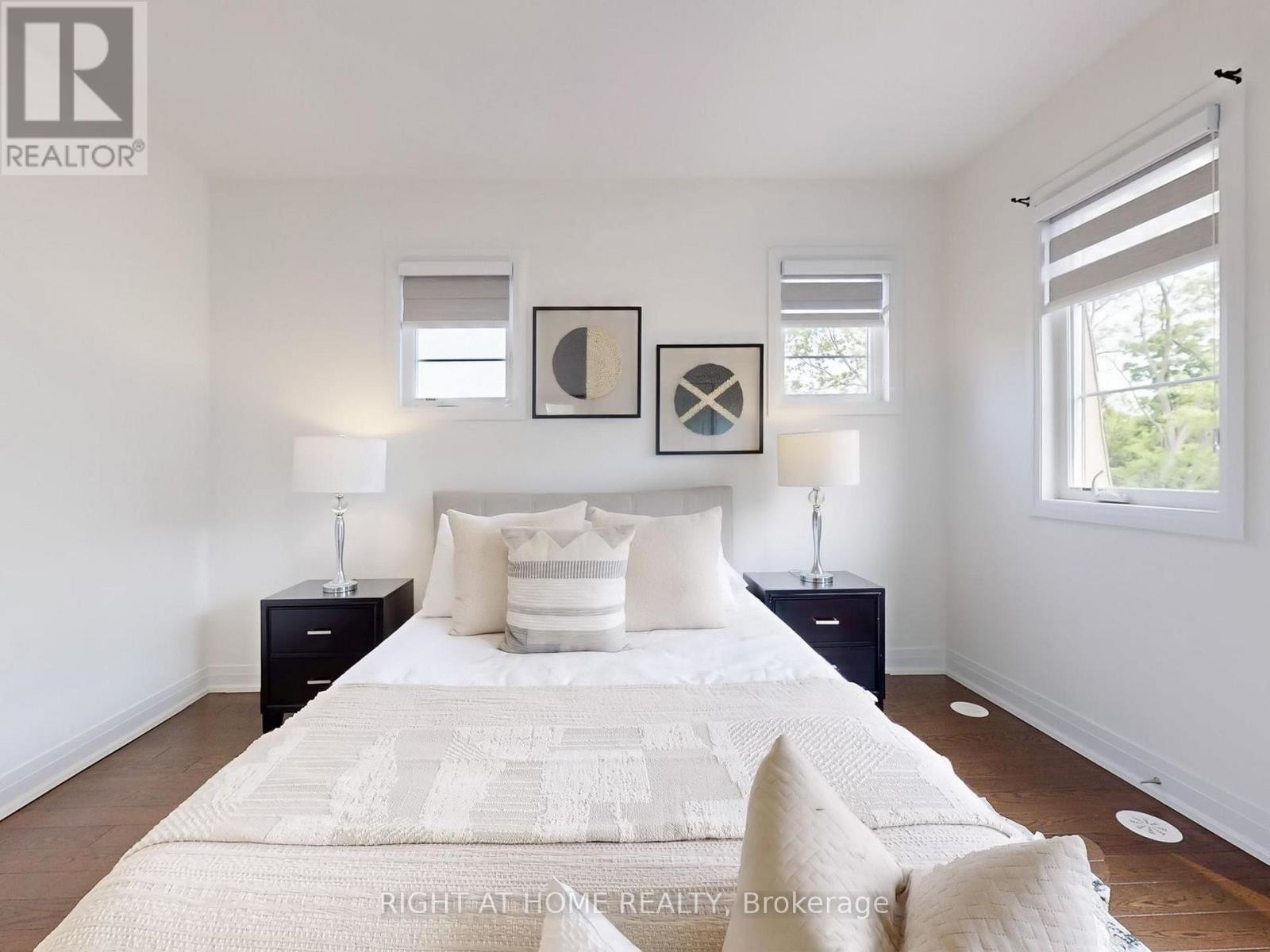 












197 WYNDHAM STREET

,
Mississauga (Streetsville),




Ontario
L5M2S5

