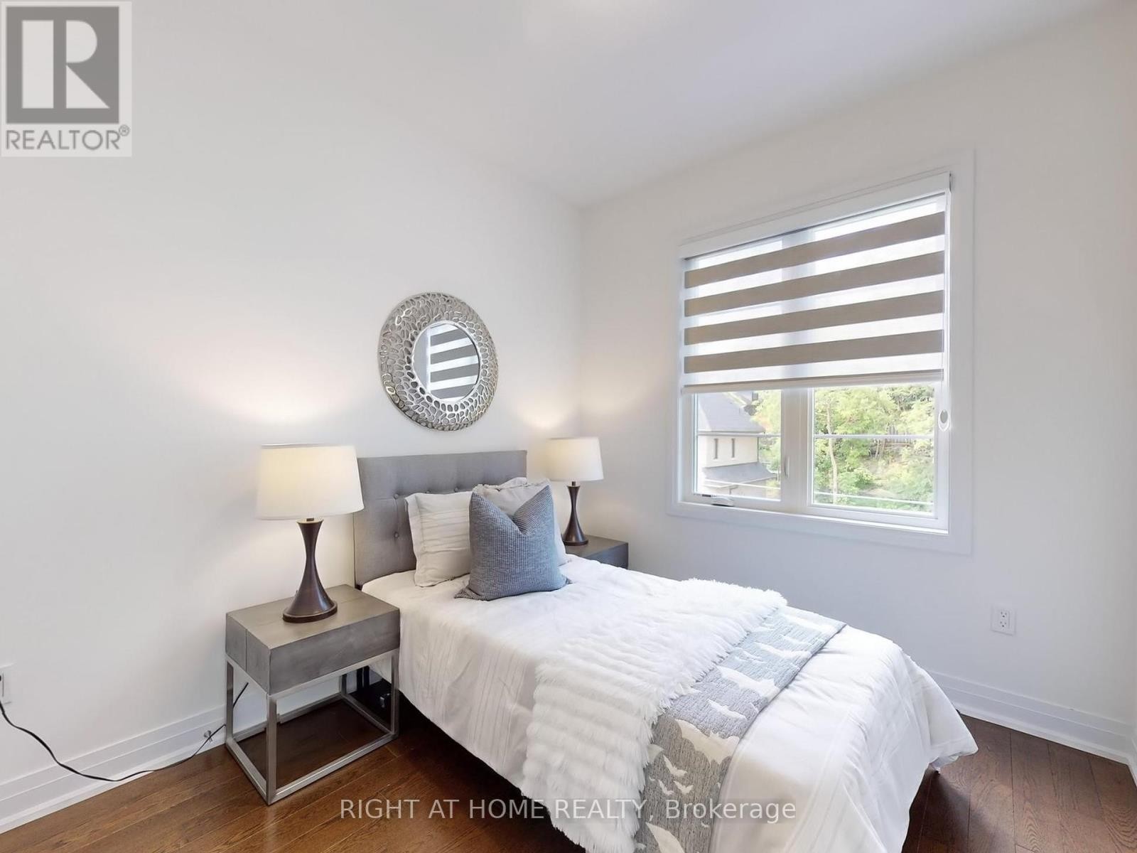 












197 WYNDHAM STREET

,
Mississauga (Streetsville),




Ontario
L5M2S5

