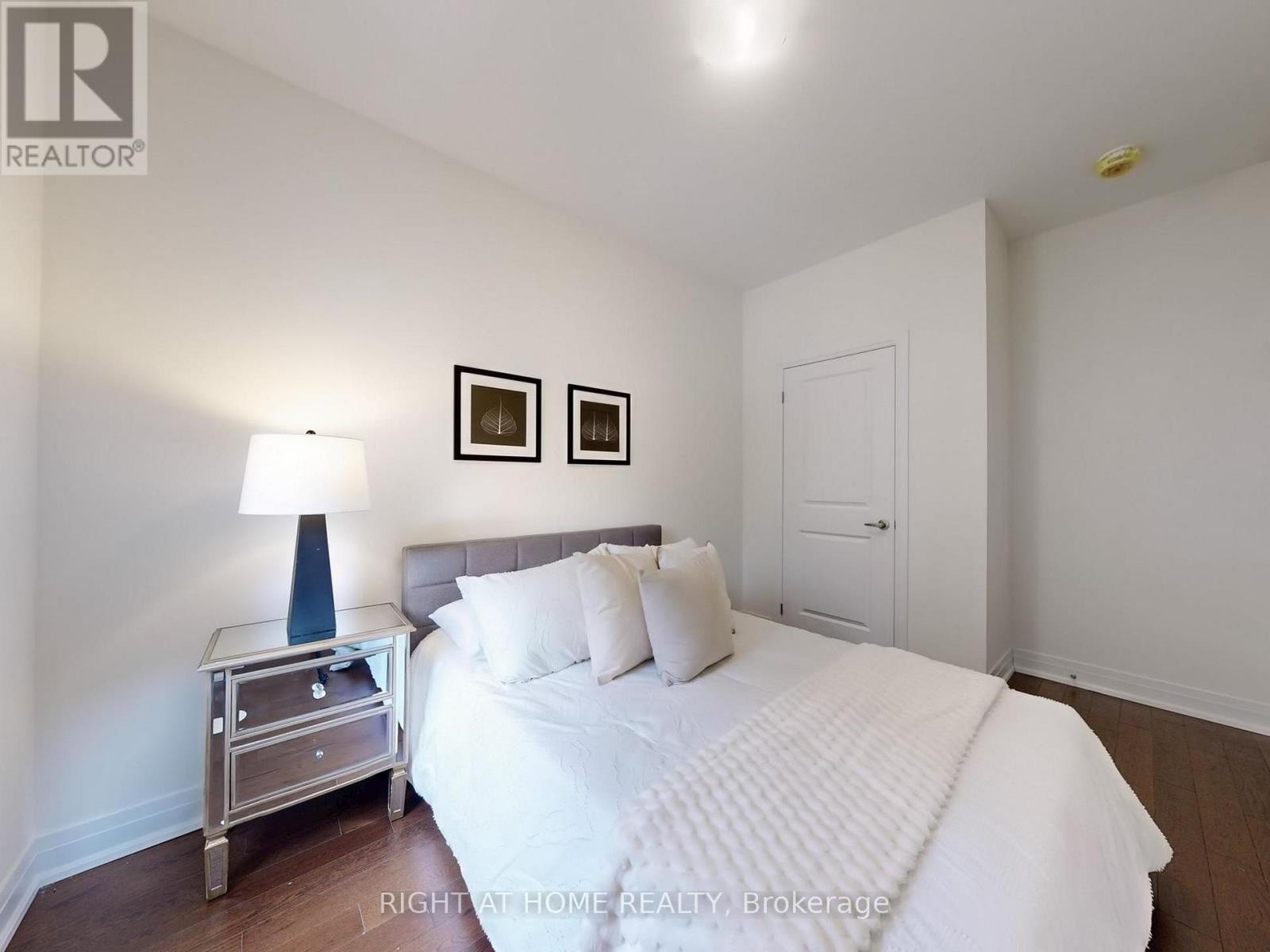 












197 WYNDHAM STREET

,
Mississauga (Streetsville),




Ontario
L5M2S5


