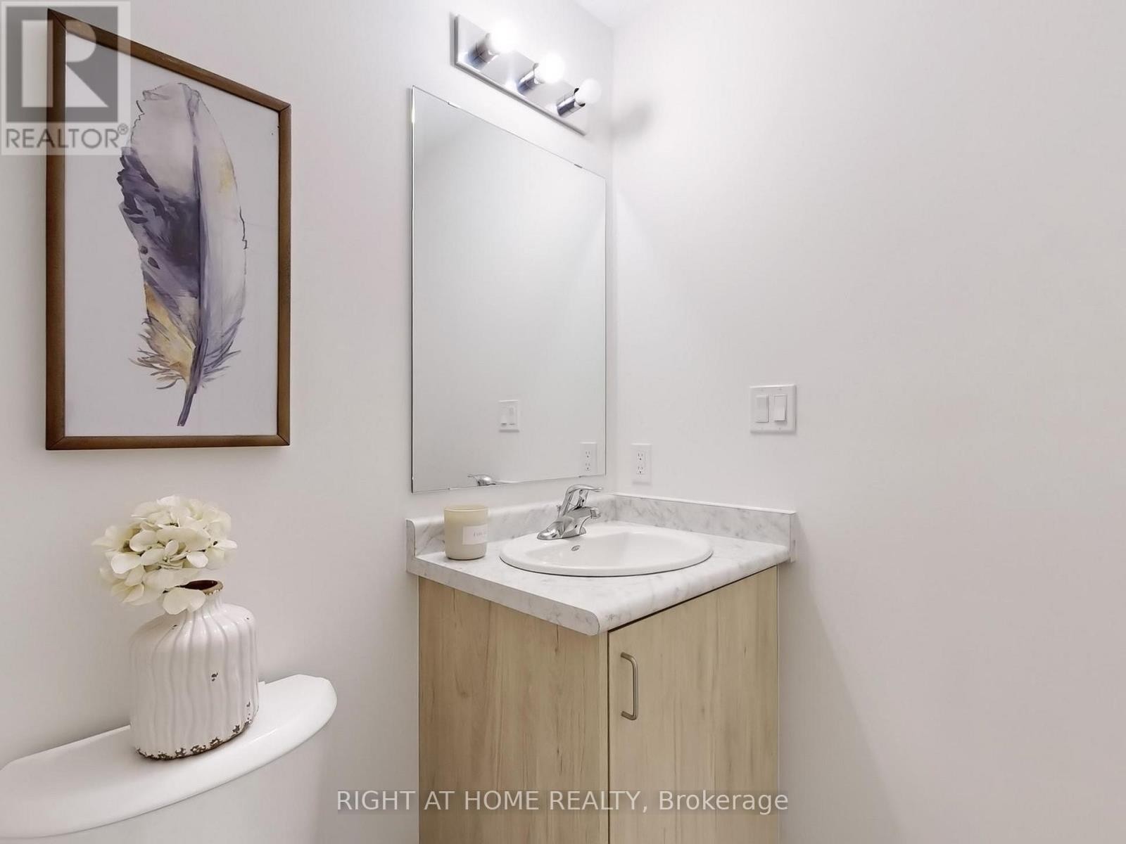 












197 WYNDHAM STREET

,
Mississauga (Streetsville),




Ontario
L5M2S5

