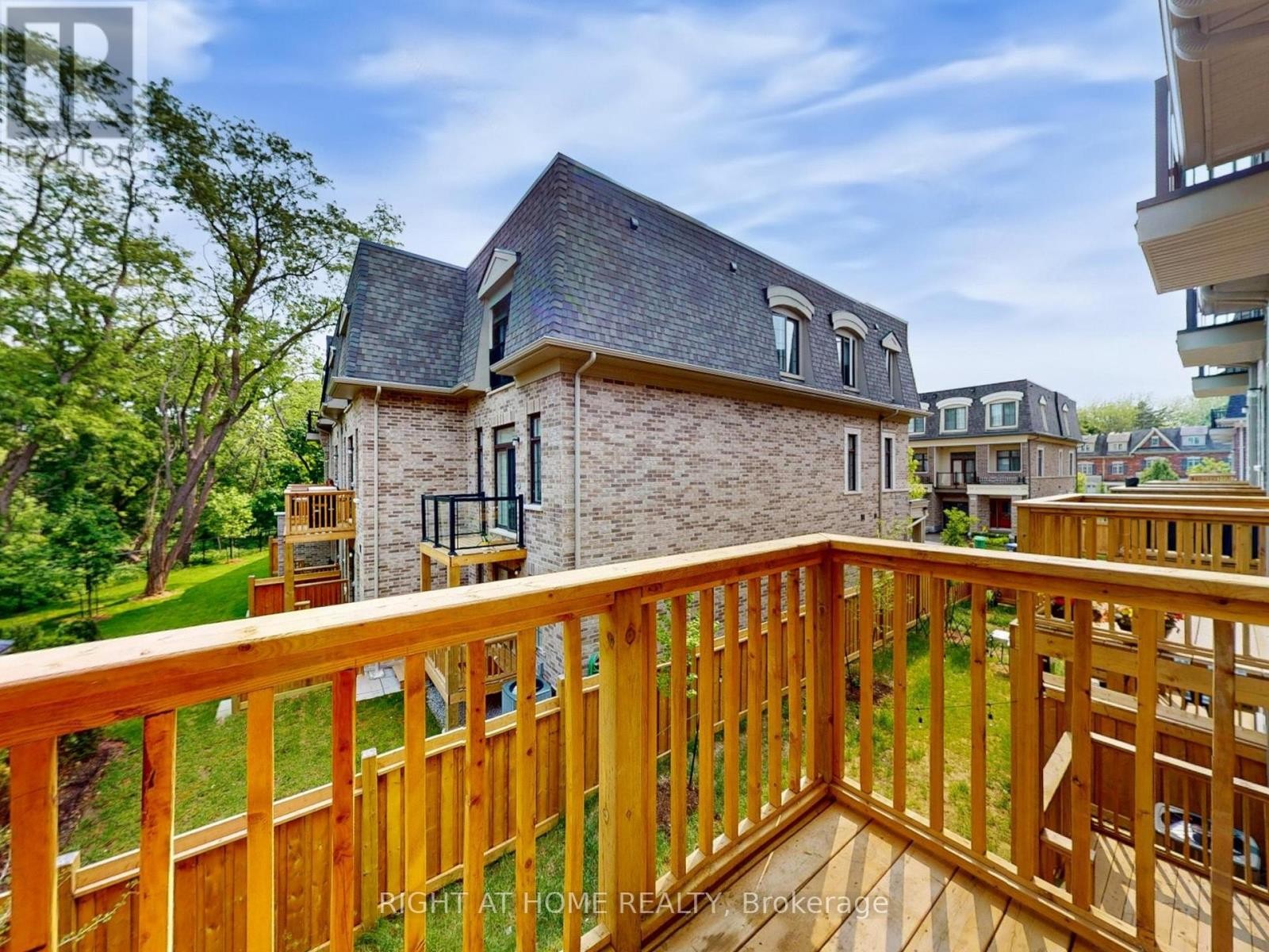 












197 WYNDHAM STREET

,
Mississauga (Streetsville),




Ontario
L5M2S5

