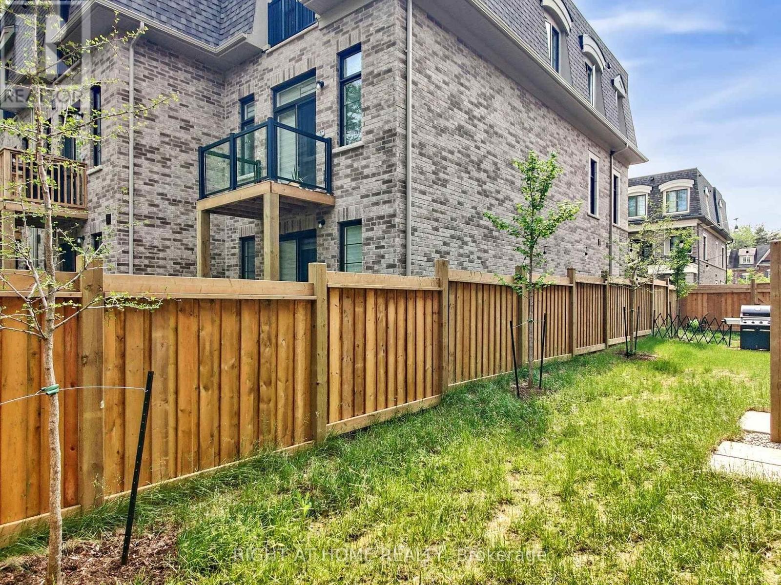












197 WYNDHAM STREET

,
Mississauga (Streetsville),




Ontario
L5M2S5

