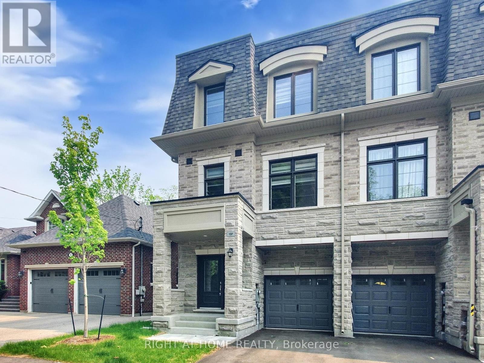 












197 WYNDHAM STREET

,
Mississauga (Streetsville),




Ontario
L5M2S5

