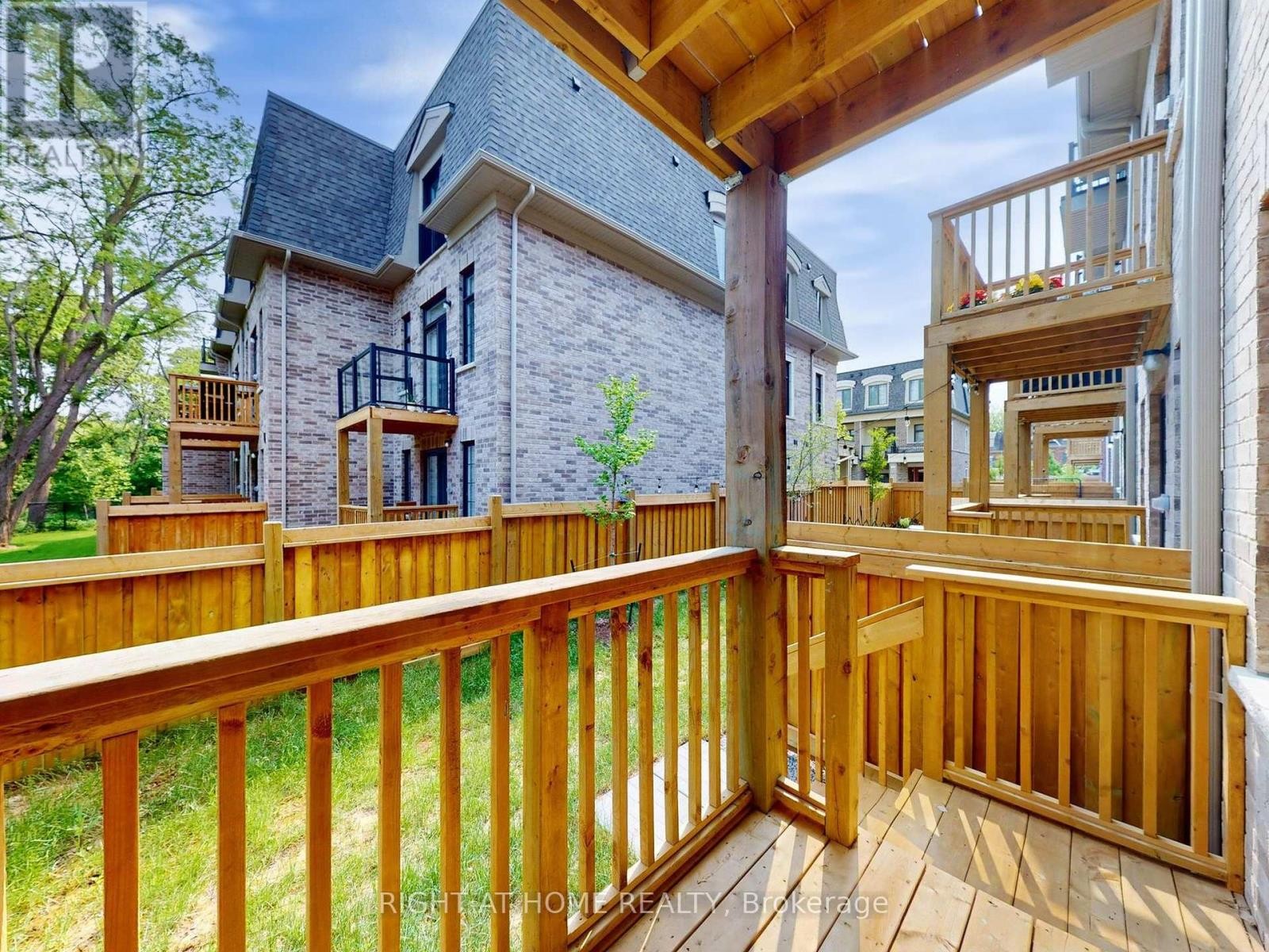 












197 WYNDHAM STREET

,
Mississauga (Streetsville),




Ontario
L5M2S5


