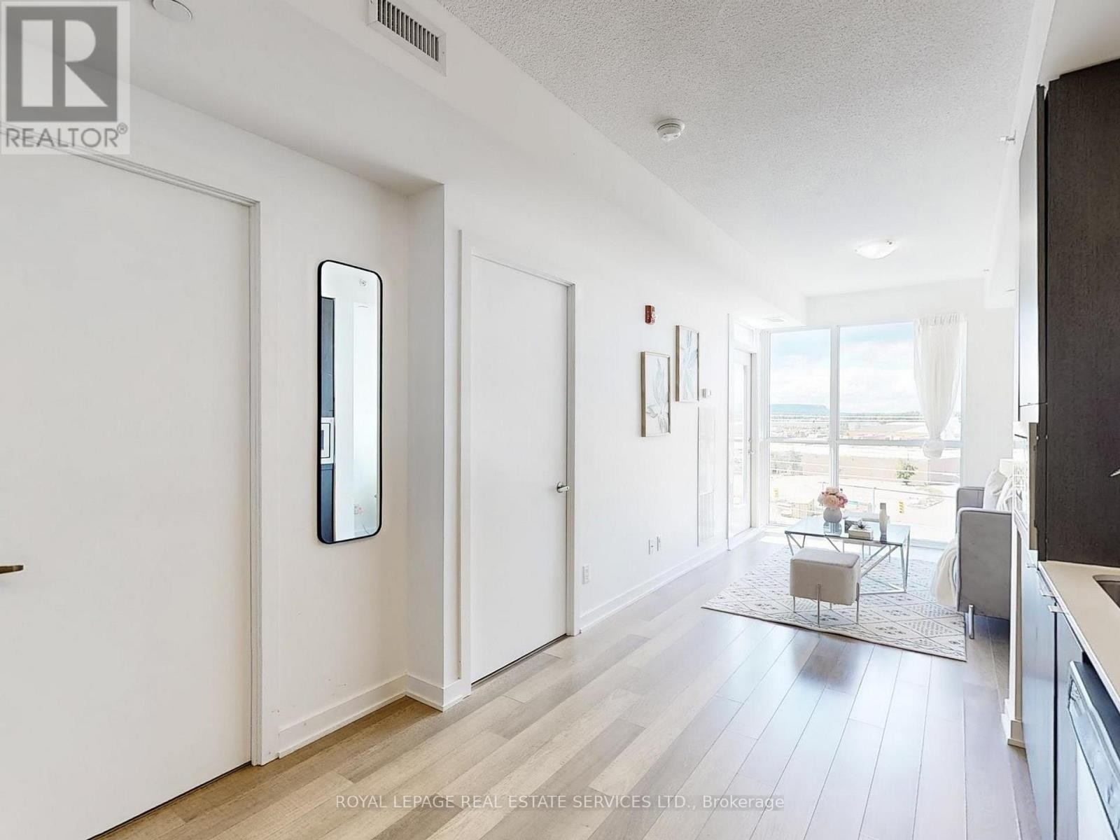












625A - 5230 DUNDAS STREET

,
Burlington (Orchard),




Ontario
L7L0J5

