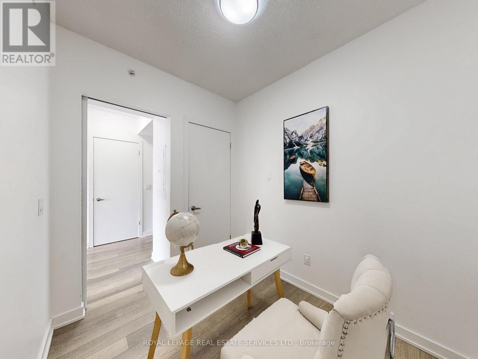 












625A - 5230 DUNDAS STREET

,
Burlington (Orchard),




Ontario
L7L0J5

