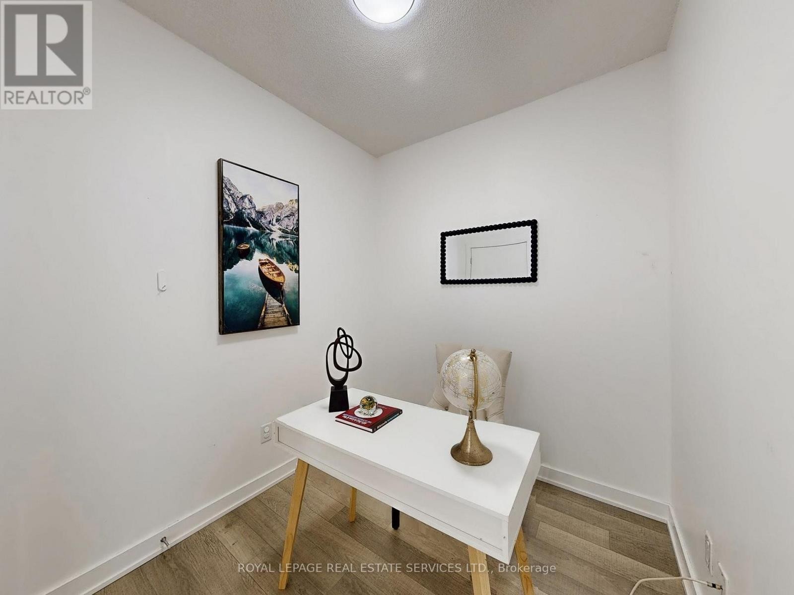 












625A - 5230 DUNDAS STREET

,
Burlington (Orchard),




Ontario
L7L0J5

