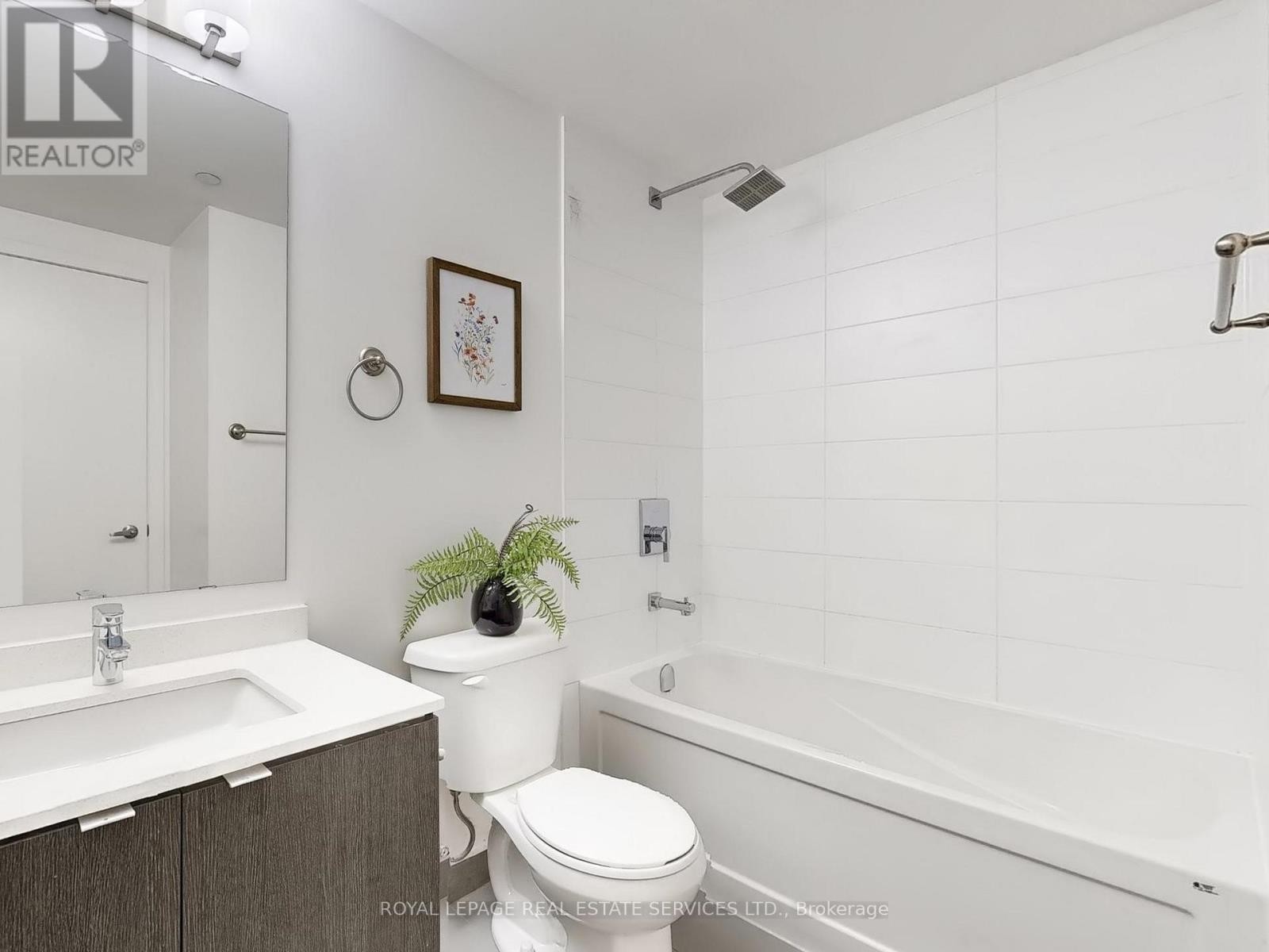 












625A - 5230 DUNDAS STREET

,
Burlington (Orchard),




Ontario
L7L0J5

