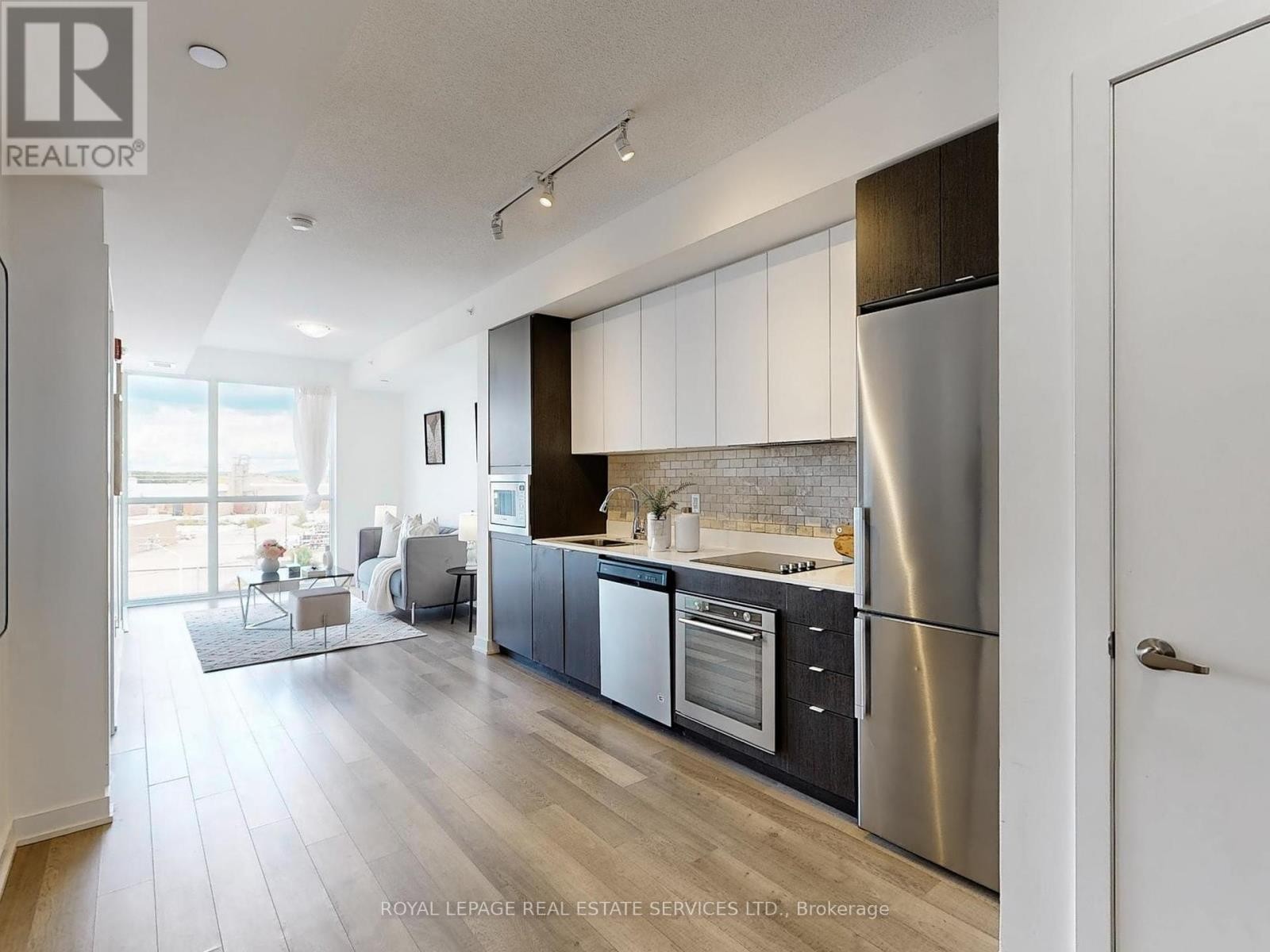 












625A - 5230 DUNDAS STREET

,
Burlington (Orchard),




Ontario
L7L0J5

