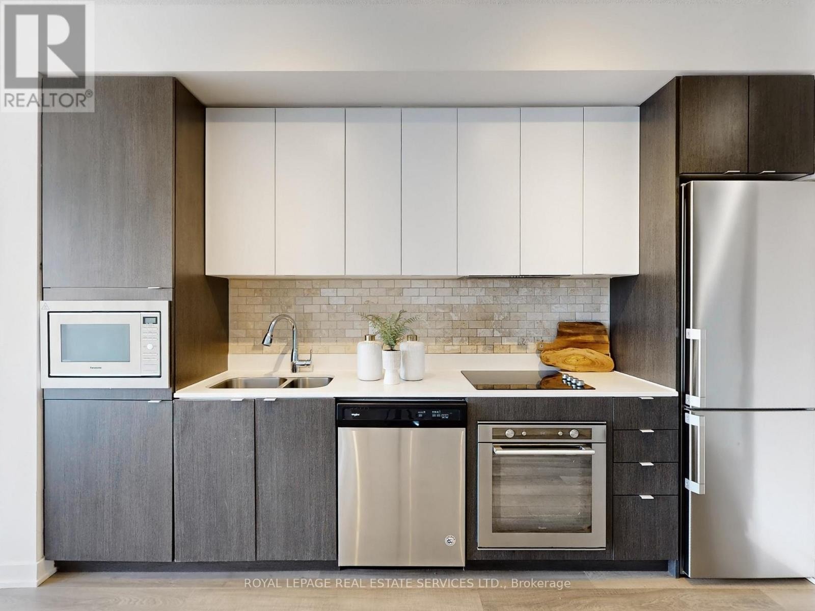 












625A - 5230 DUNDAS STREET

,
Burlington (Orchard),




Ontario
L7L0J5

