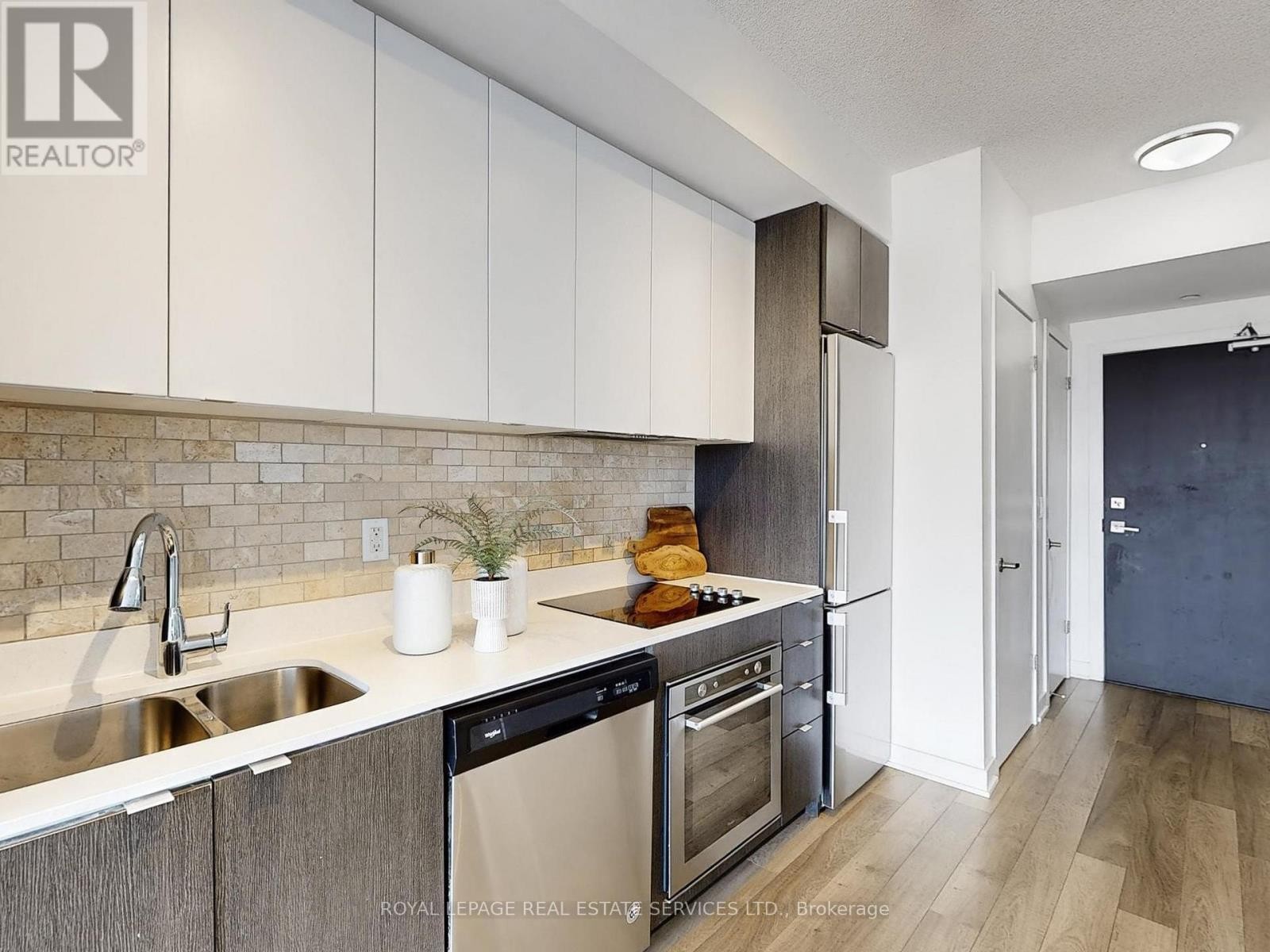 












625A - 5230 DUNDAS STREET

,
Burlington (Orchard),




Ontario
L7L0J5

