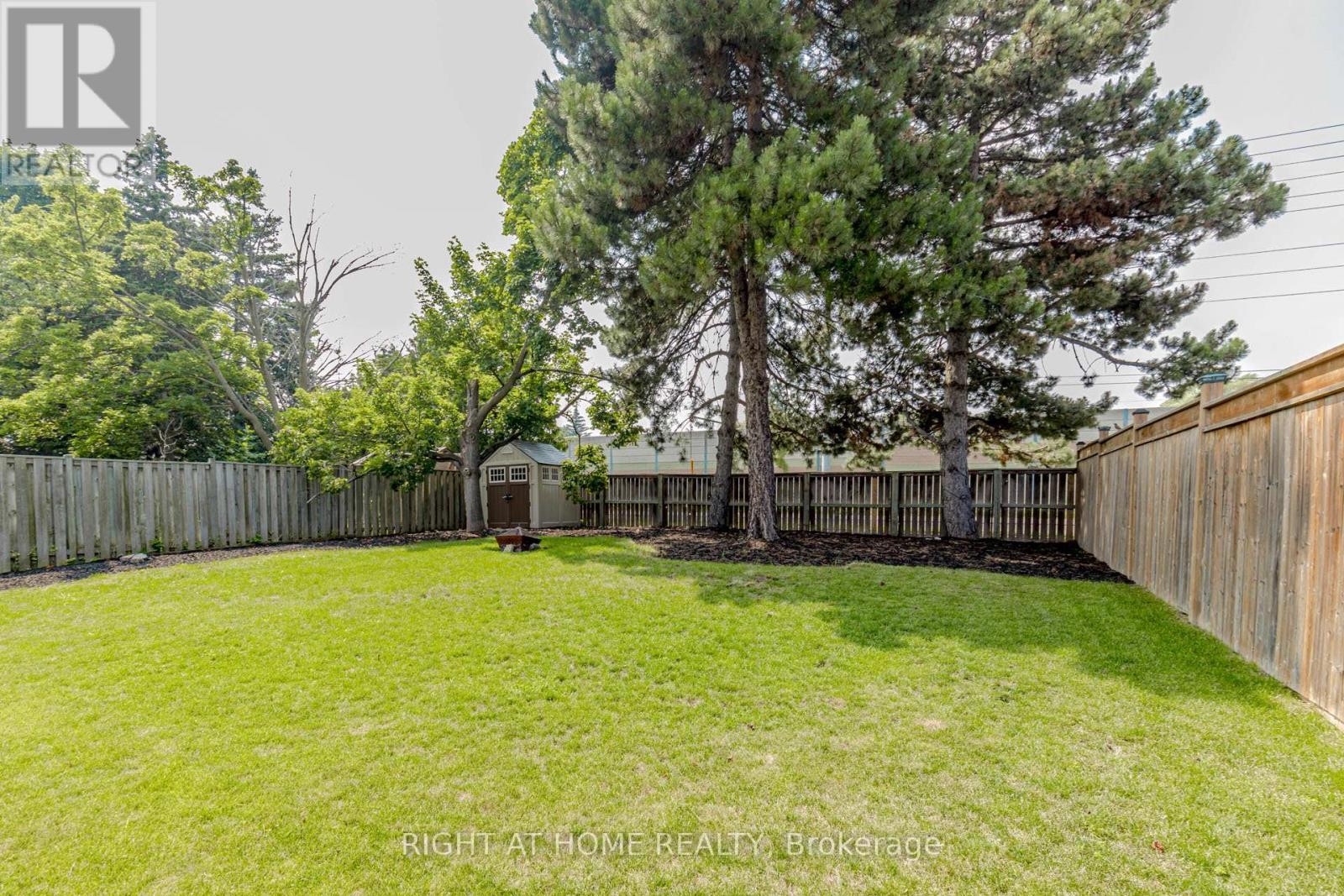 












1073 MESA CRESCENT

,
Mississauga (Lorne Park),




Ontario
L5R3E7

