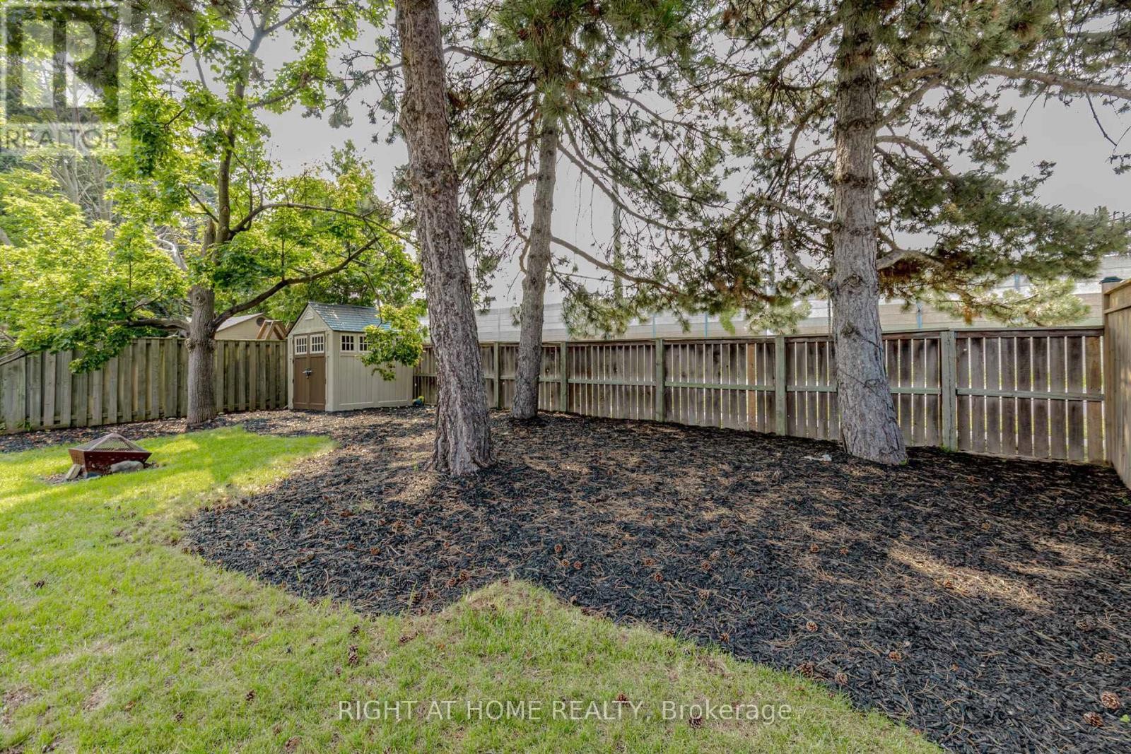 












1073 MESA CRESCENT

,
Mississauga (Lorne Park),




Ontario
L5R3E7

