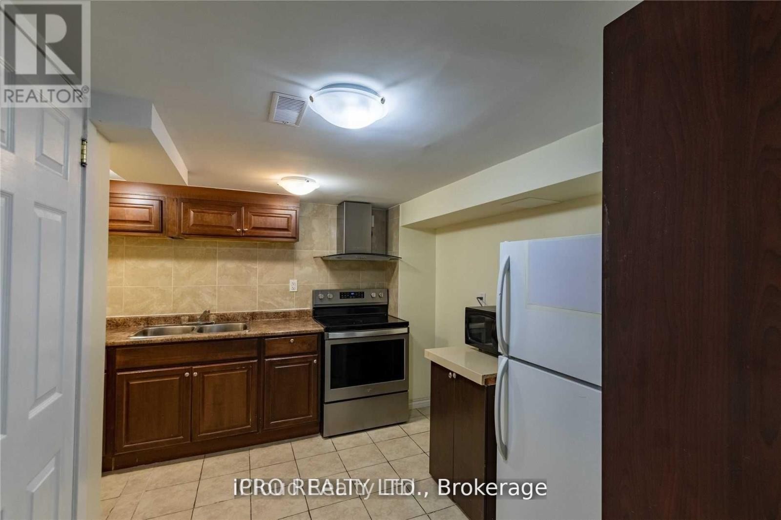 












BSMT - 3856 PASSWAY ROAD

,
Mississauga (Lisgar),




Ontario
L5N8N8


