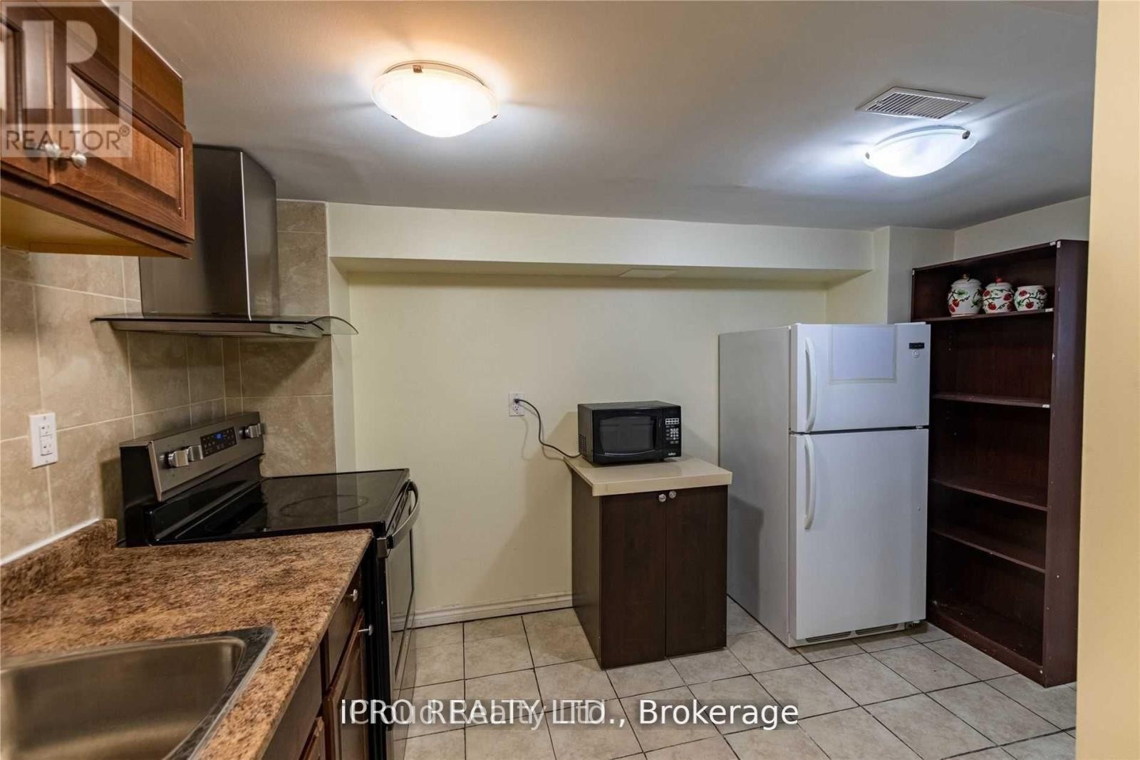 












BSMT - 3856 PASSWAY ROAD

,
Mississauga (Lisgar),




Ontario
L5N8N8


