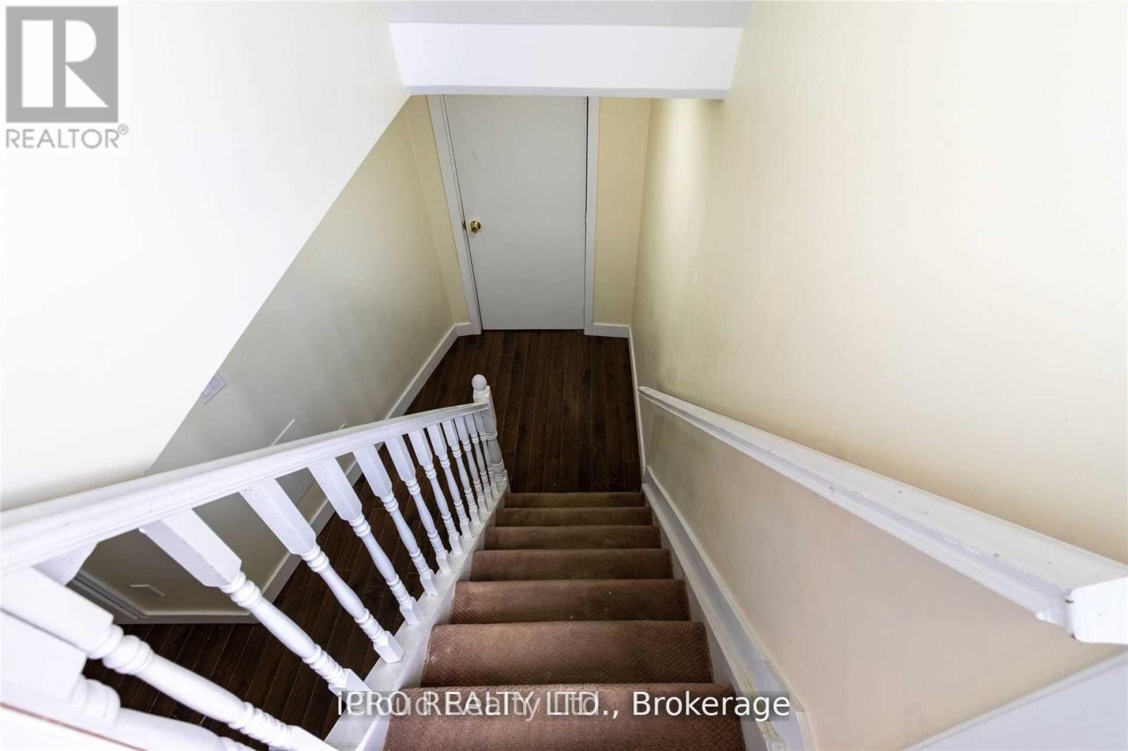












BSMT - 3856 PASSWAY ROAD

,
Mississauga (Lisgar),




Ontario
L5N8N8

