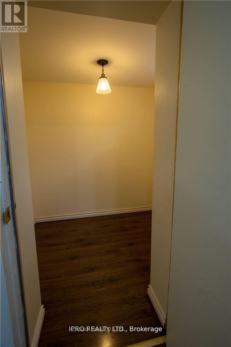












BSMT - 3856 PASSWAY ROAD

,
Mississauga (Lisgar),




Ontario
L5N8N8

