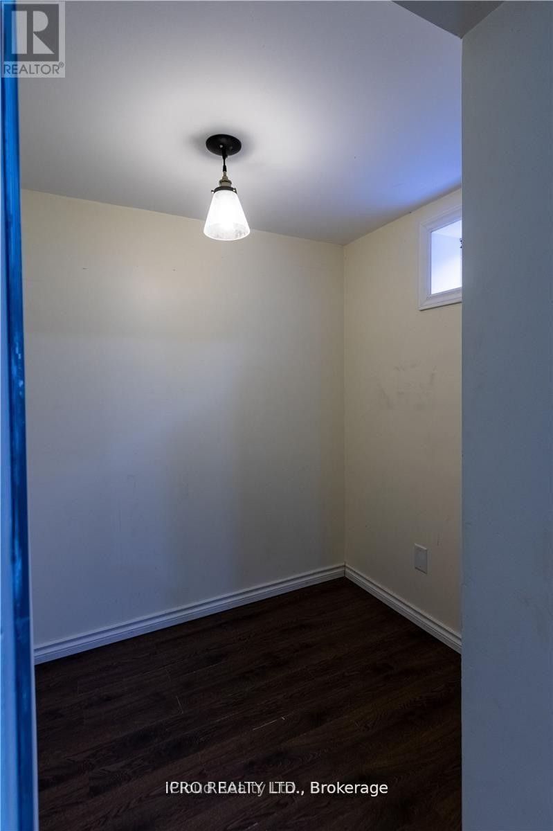












BSMT - 3856 PASSWAY ROAD

,
Mississauga (Lisgar),




Ontario
L5N8N8


