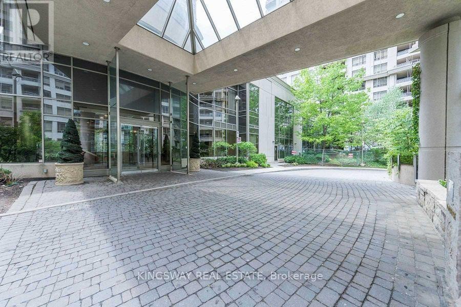 












2924 - 3888 DUKE OF YORK BOULEVARD

,
Mississauga (City Centre),




Ontario
L5B4P5


