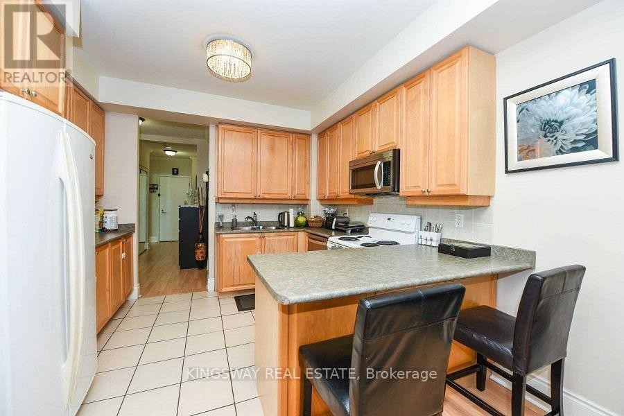 












2924 - 3888 DUKE OF YORK BOULEVARD

,
Mississauga (City Centre),




Ontario
L5B4P5

