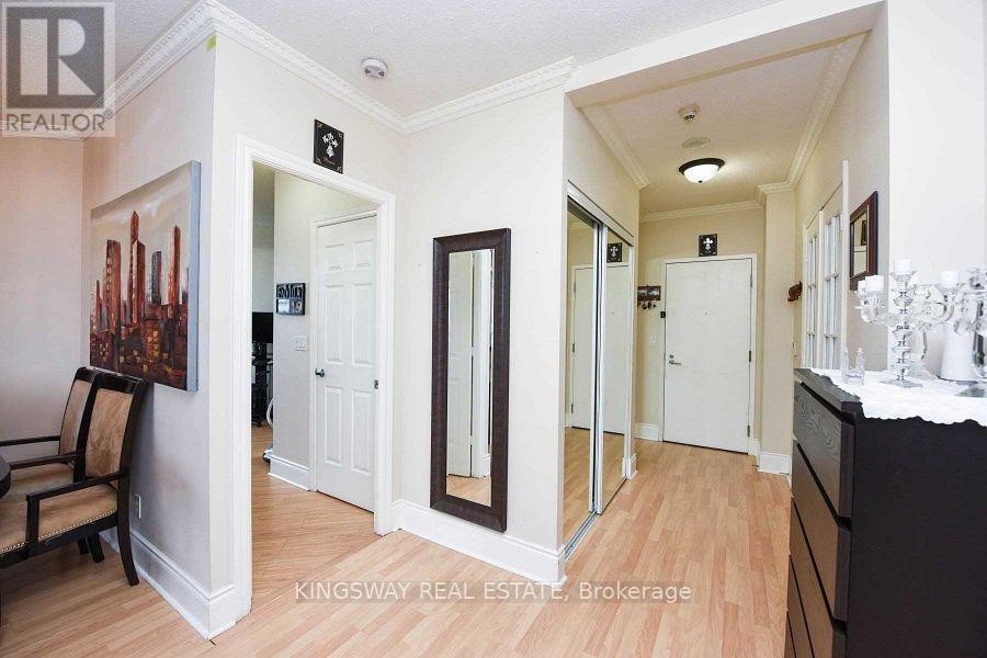 












2924 - 3888 DUKE OF YORK BOULEVARD

,
Mississauga (City Centre),




Ontario
L5B4P5

